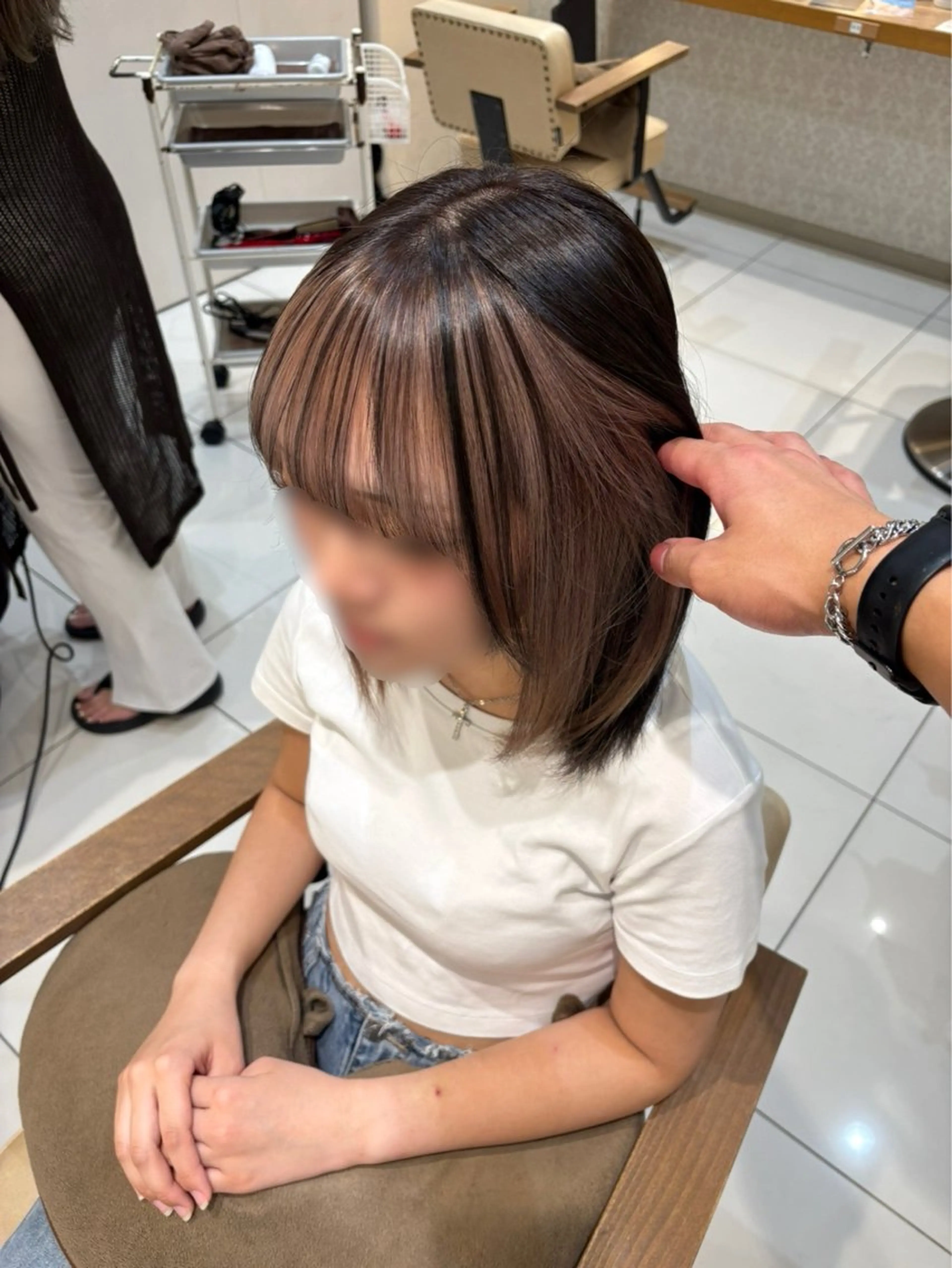 ミディアム 本厚木パーマ＆ブリー チ特化メンズショートのヘアスタイル