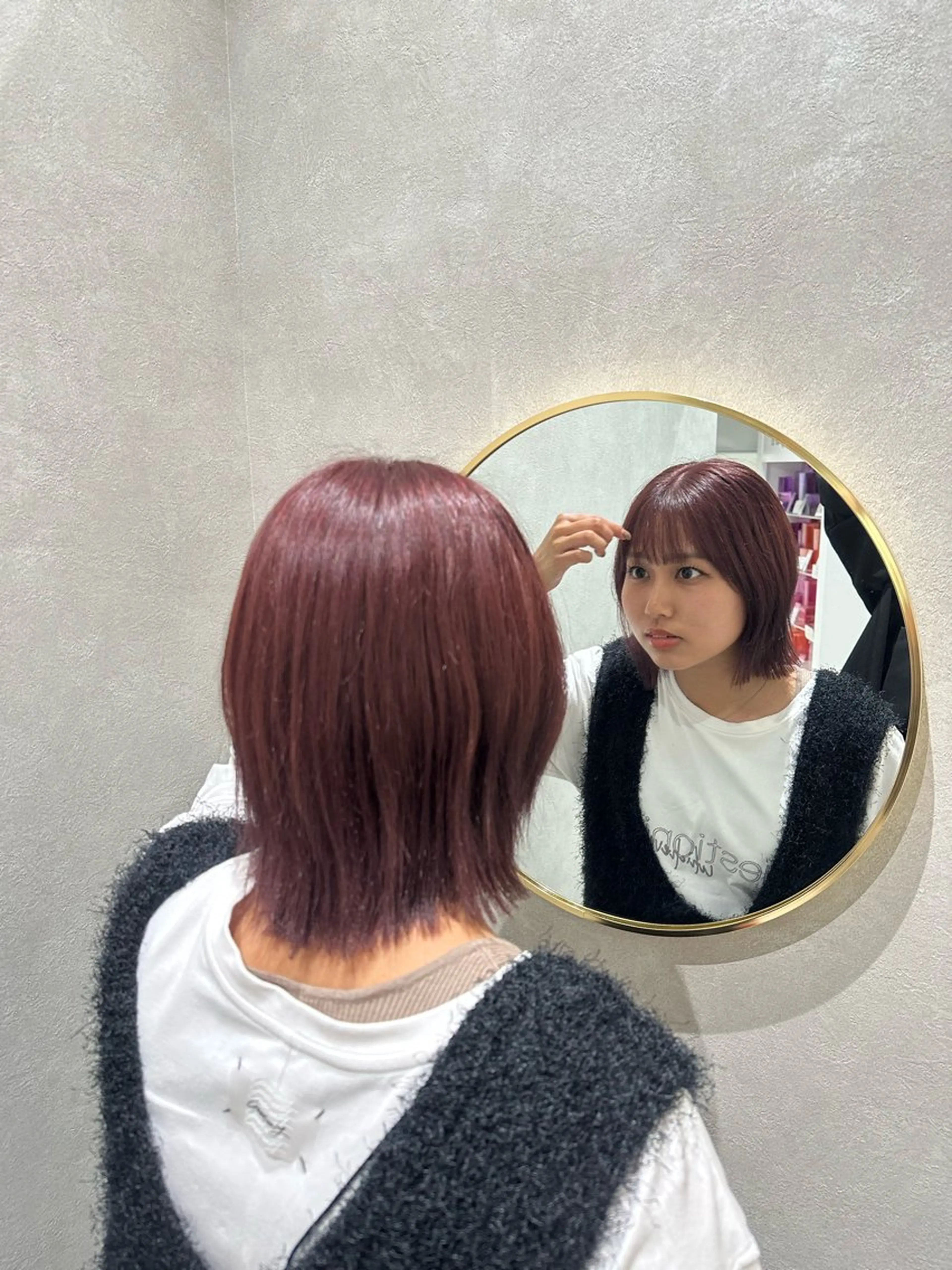 ミディアム カット ヘアカラー 小寺 唯希のヘアスタイル