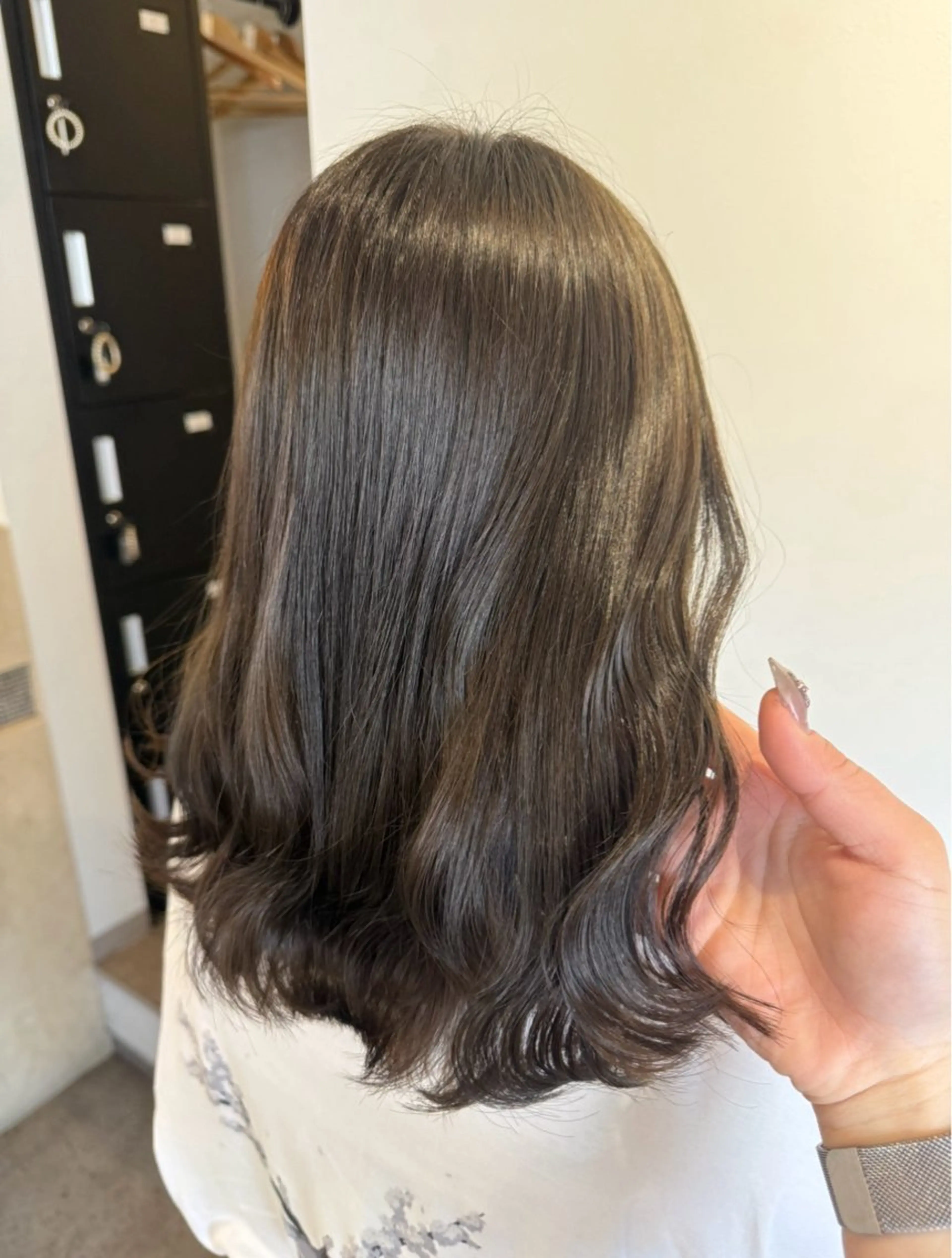 セミロング カット ヘアカラー トリートメント 明 (めい)のヘアスタイル