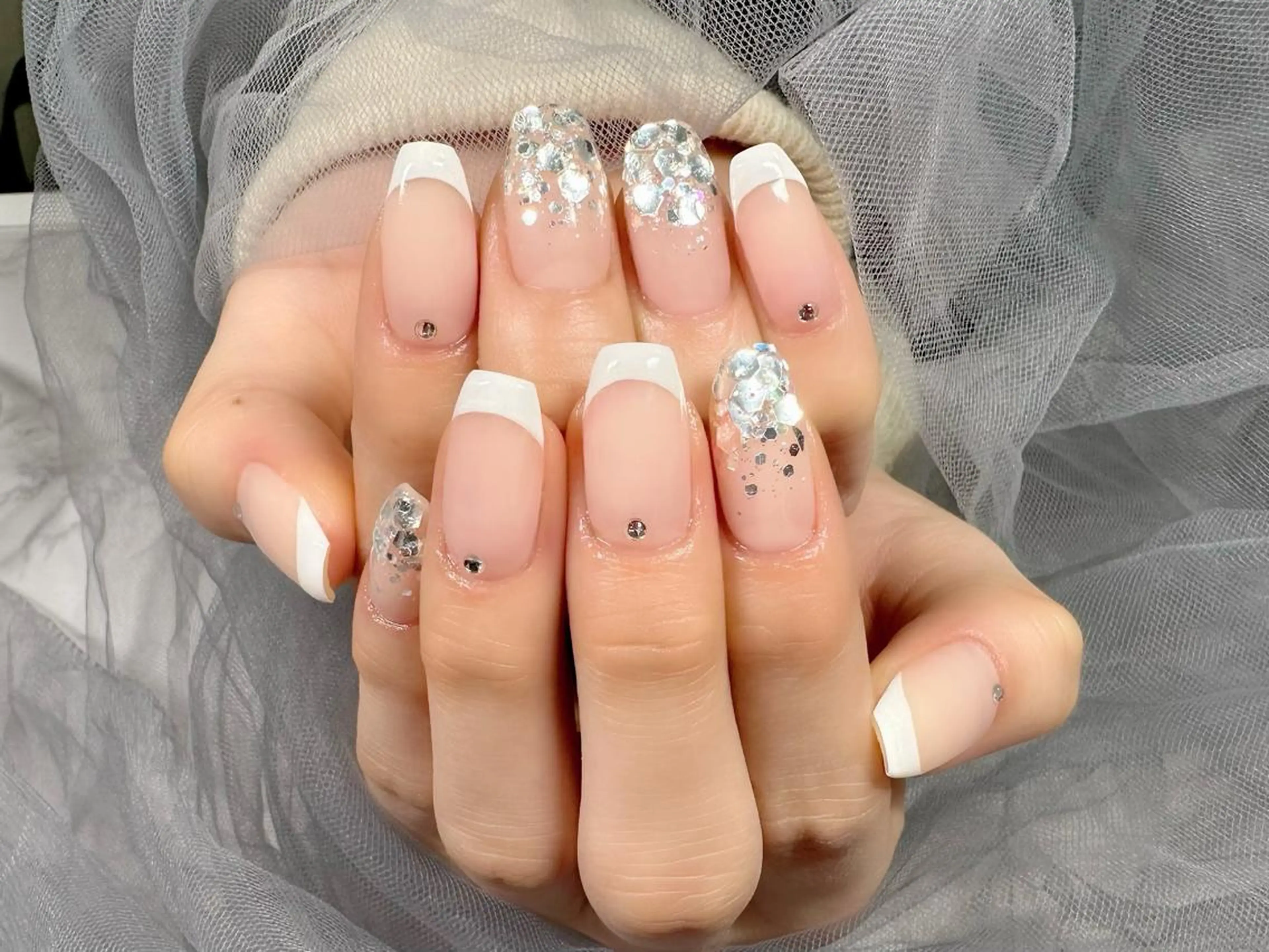 ネイル フレンチネイル ラメ(グリッター) ラメグラデーション ハンドネイル Nail Salon KURELLYのネイルデザイン