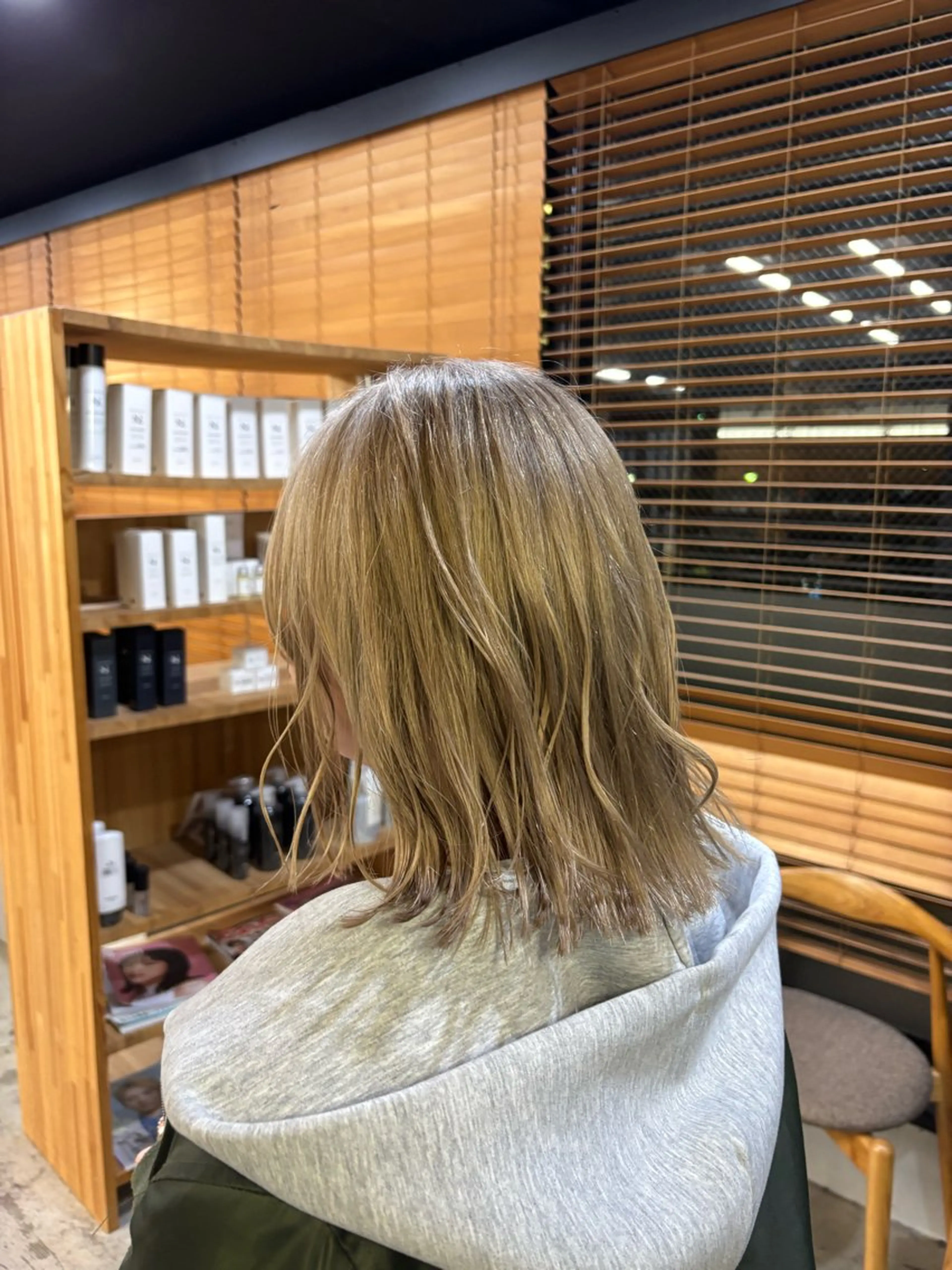 ミディアム カラー mono / Manatoのヘアスタイル