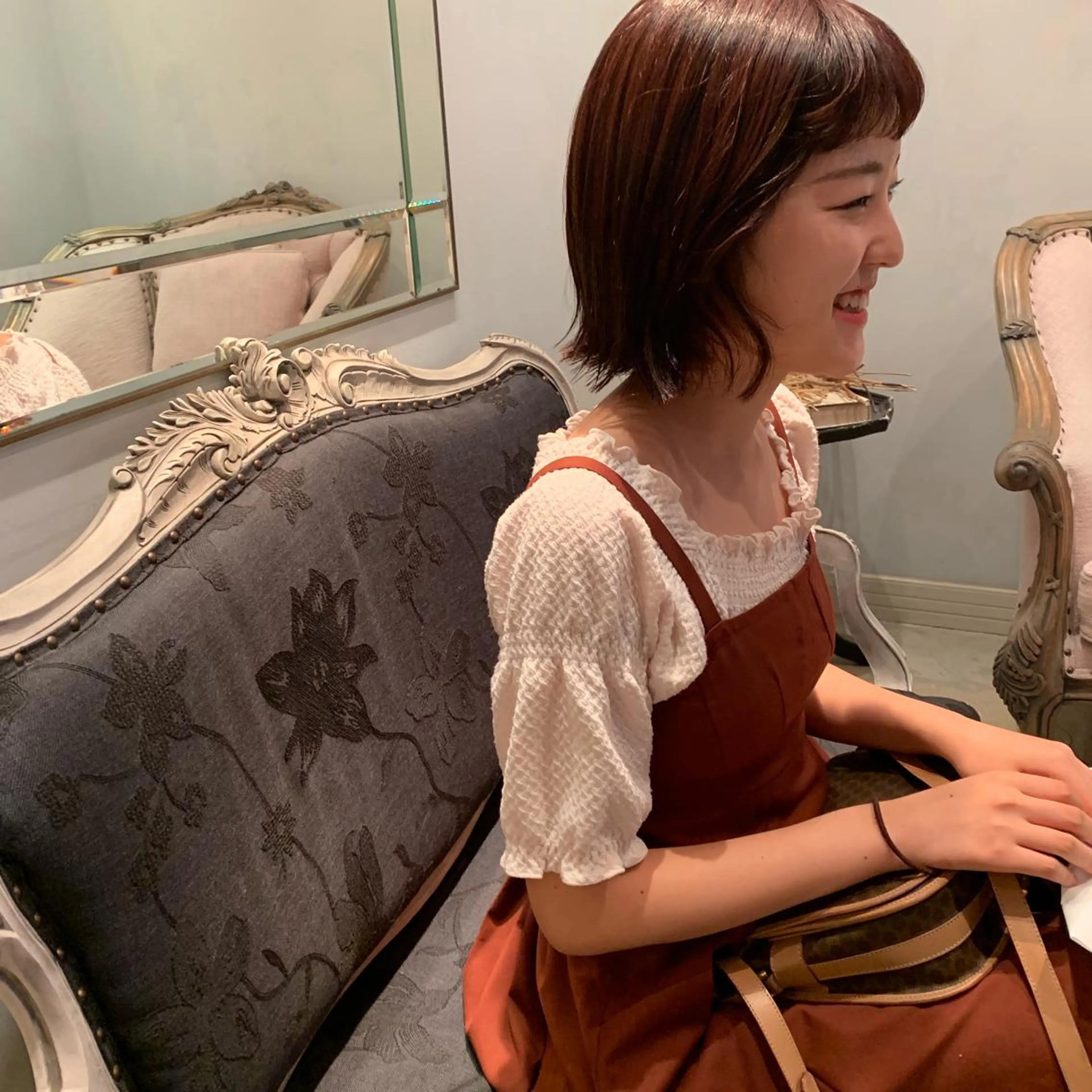 ショート カット ヘアカラー SAKINO. ベージュカラーのヘアスタイル