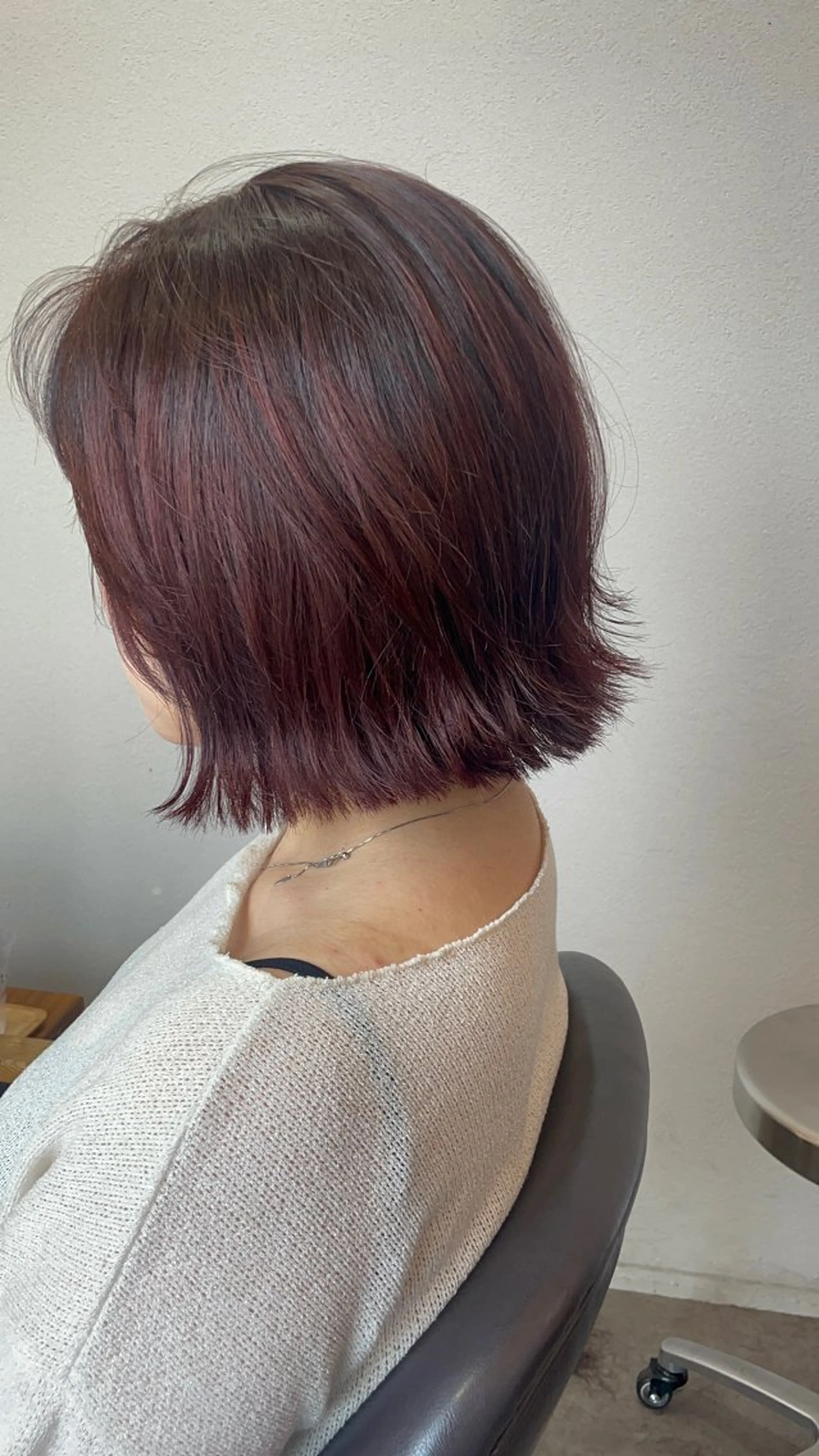 ショート カラー ボブ 外ハネヘア カット ヘアカラー トリートメント ボブ/髪質改善/ soiナカジママドリのヘアスタイル