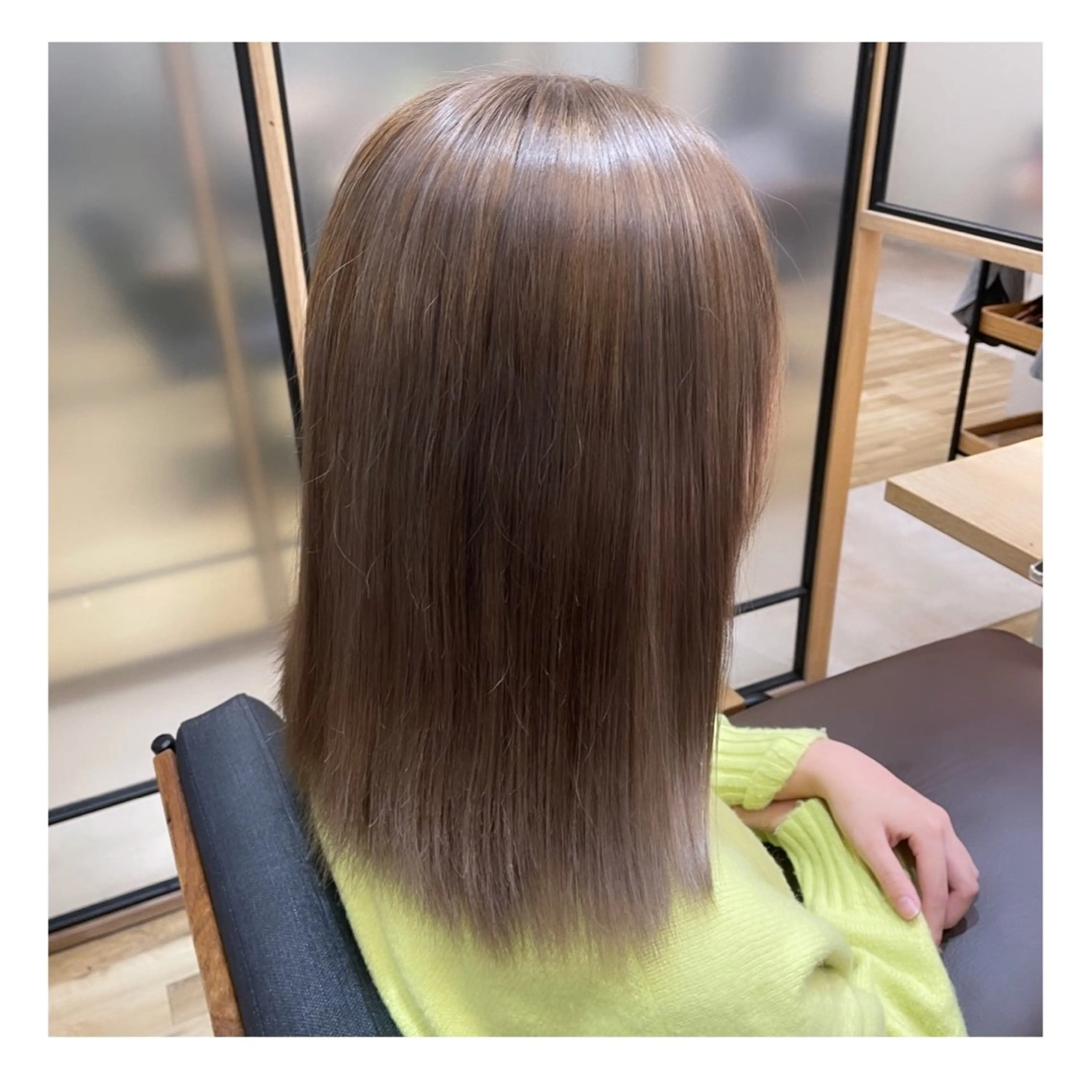 ミディアム カラー ベージュカラー ブリーチ シルバー シルバーベージュ ヘアカラー トリートメント ❁⃘ ち だ り さ ❁⃘のヘアスタイル