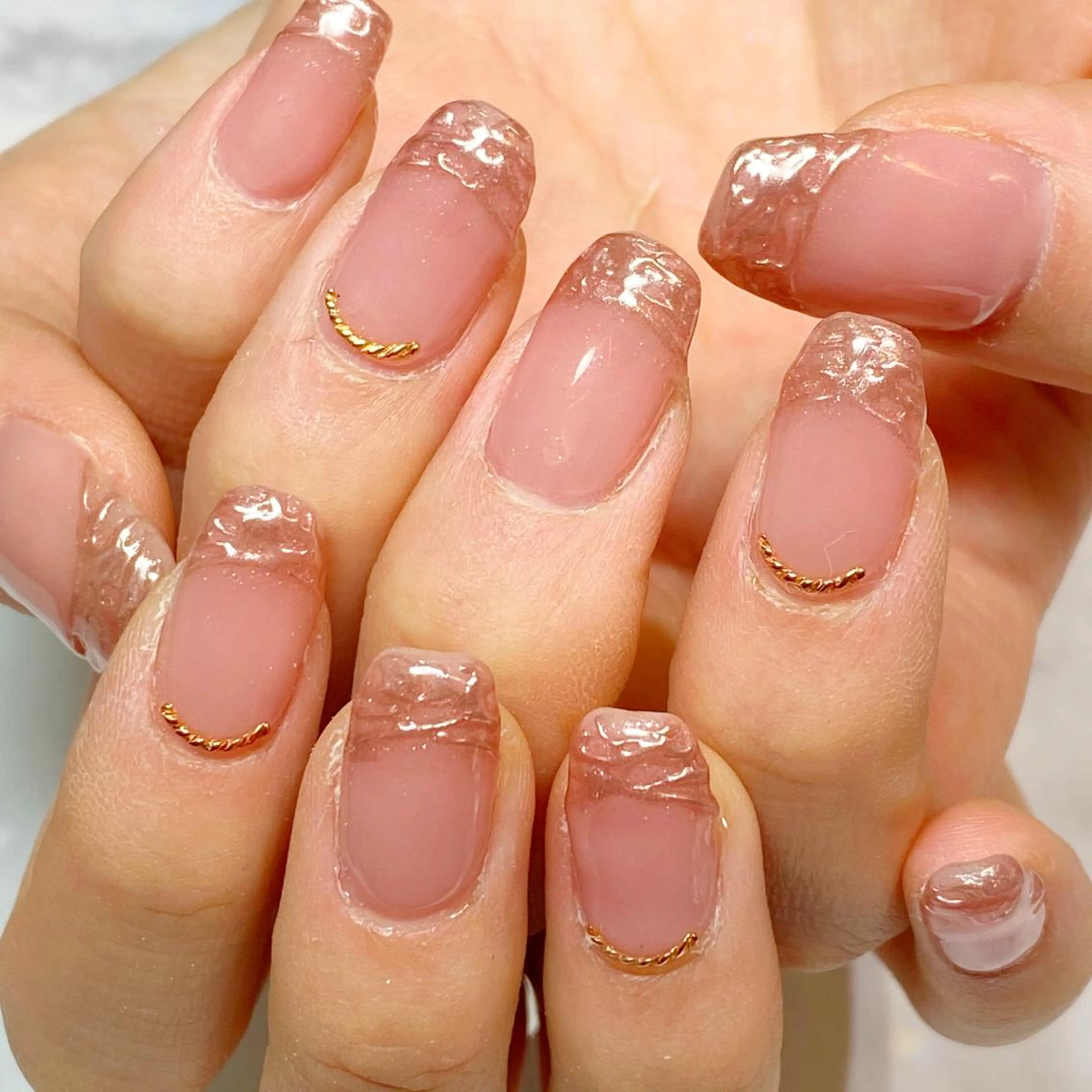 ネイル クリアネイル フレンチネイル ミラーネイル ピンク ハンドネイル YUN 💅のネイルデザイン