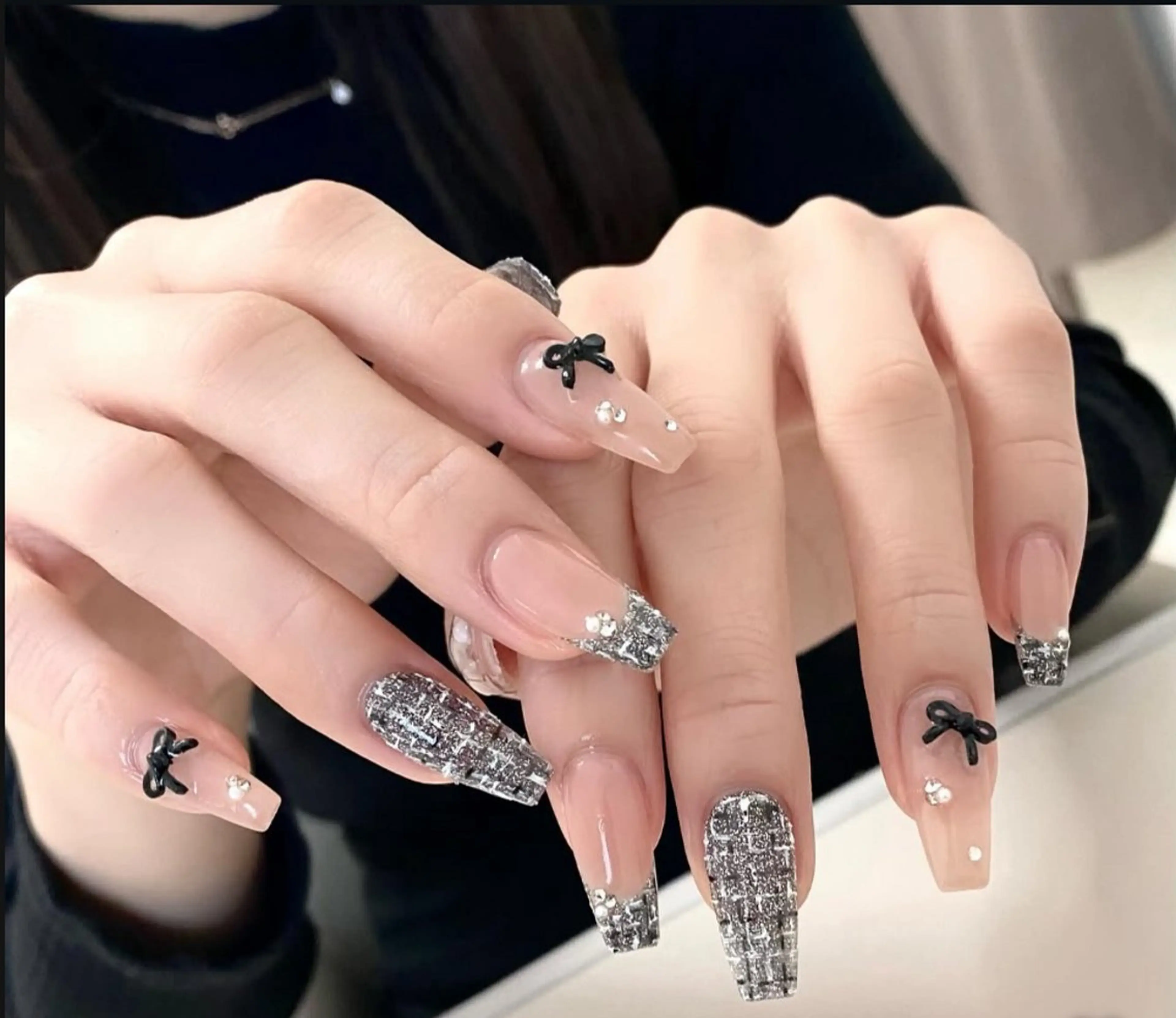 ネイル フレンチネイル キラキラネイル マグネットネイル ミラーネイル ニュアンスネイル Tira Nailのネイルデザイン