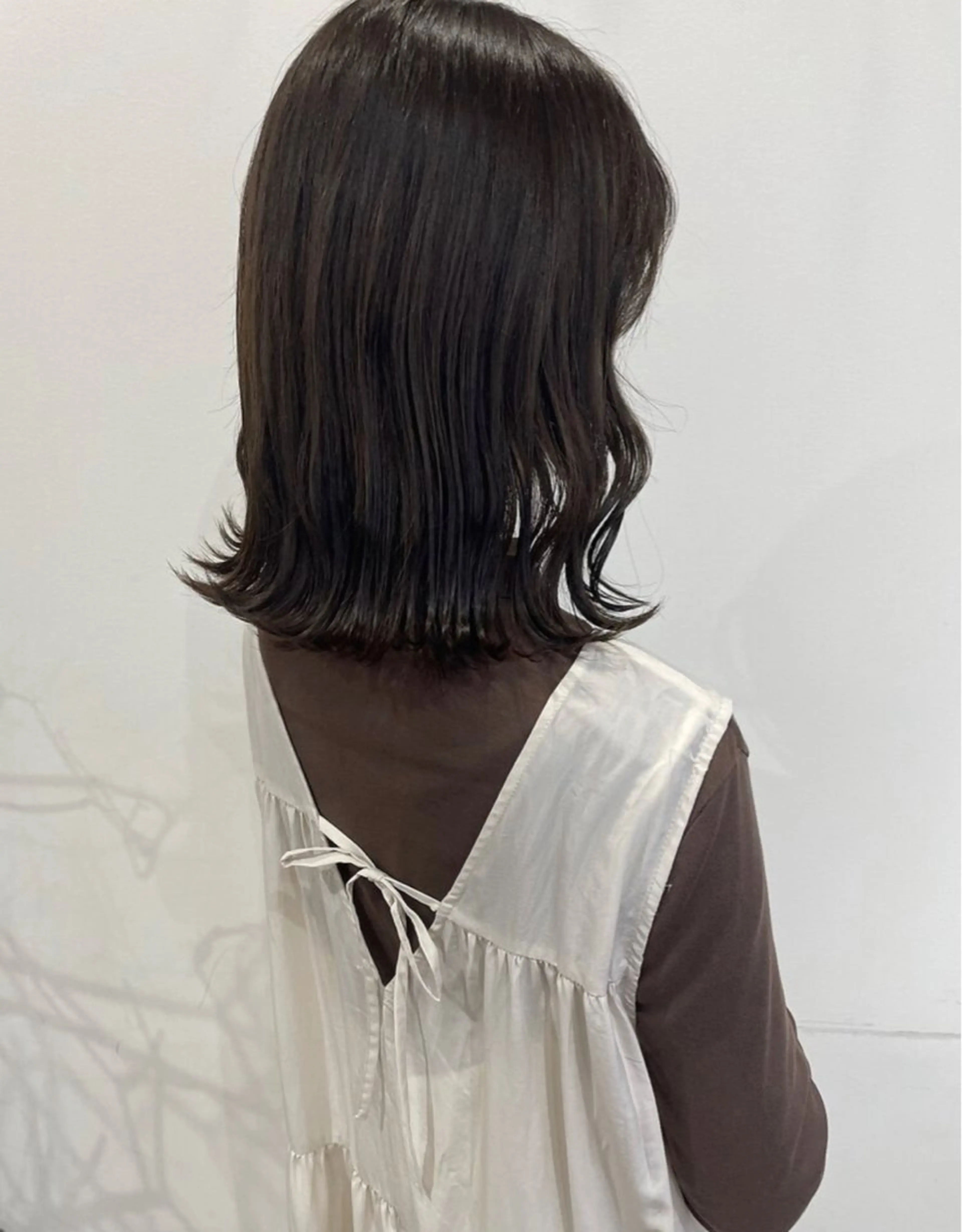 ミディアム くびれヘア 外ハネヘア ウラノ ソウシのヘアスタイル