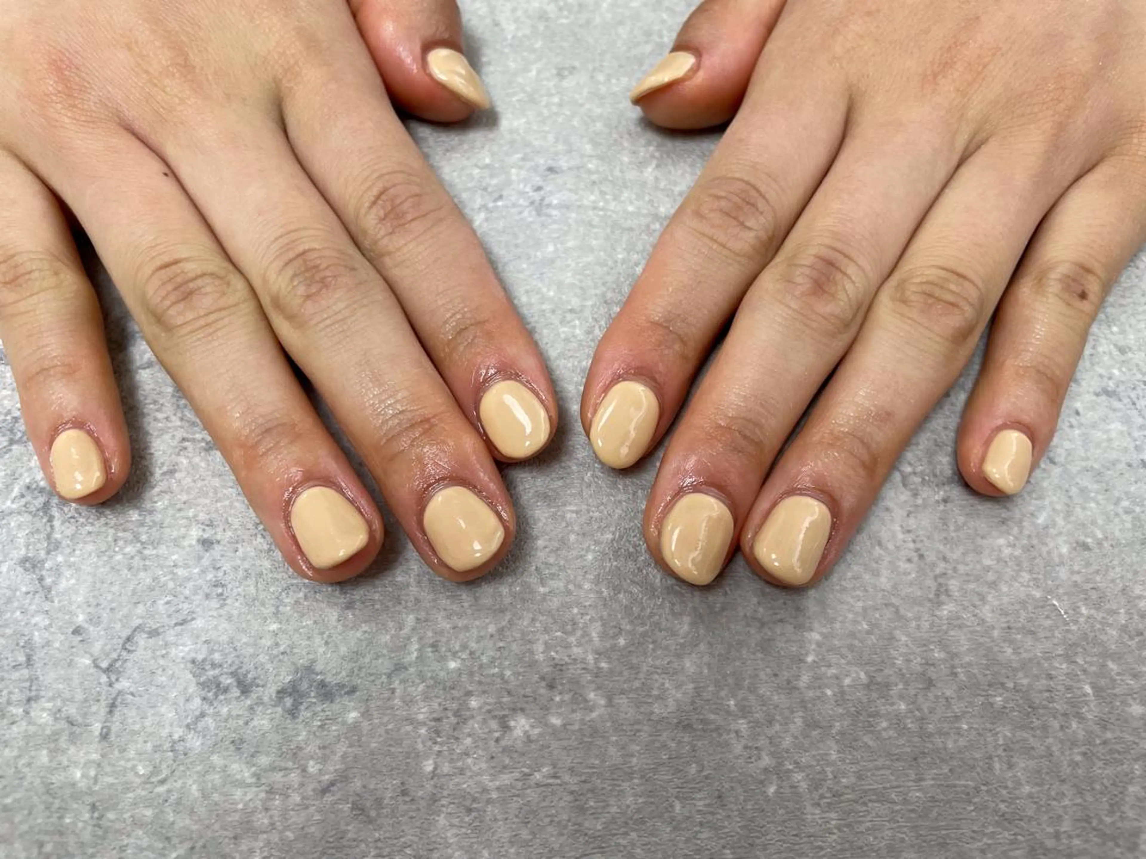 ネイル ワンカラーネイル ハンドネイル mogunail &blowのネイルデザイン