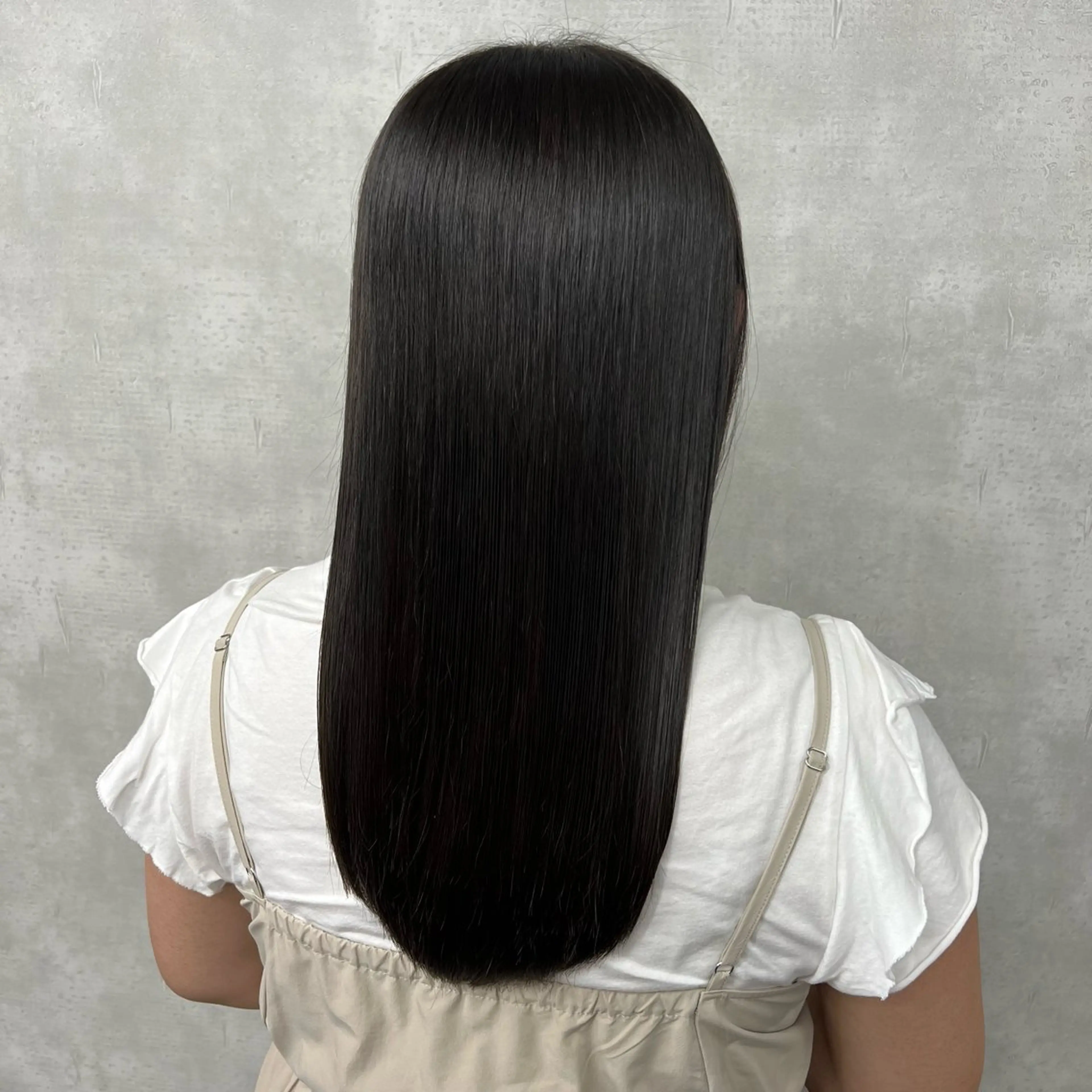 ロング カット 縮毛矯正 トリートメント 沖山 友津季のヘアスタイル