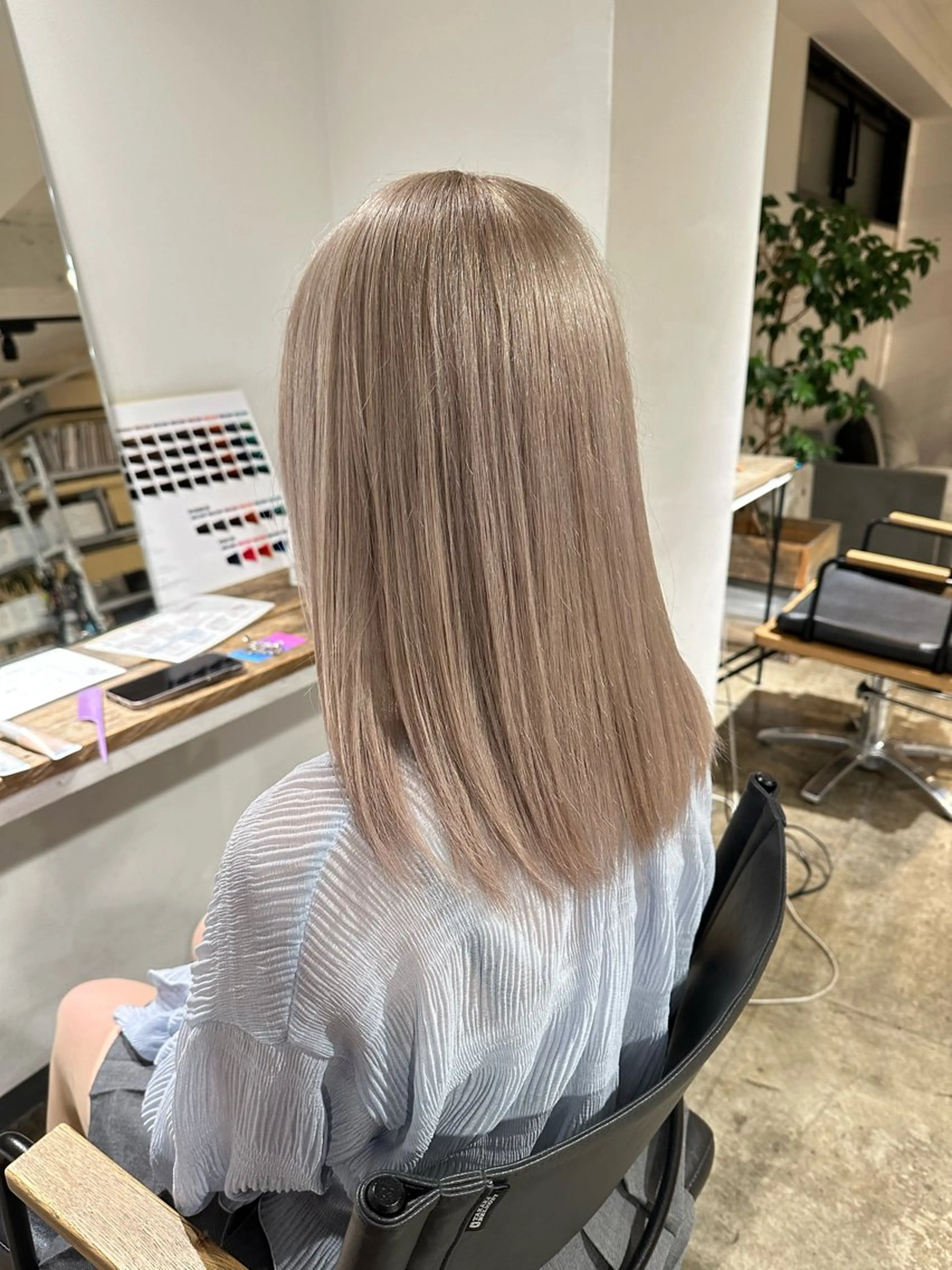 ミディアム カラー ヘアカラー トリートメント ヘアセット ✨艶ブリーチカラー ✨四ノ宮裕己のヘアスタイル