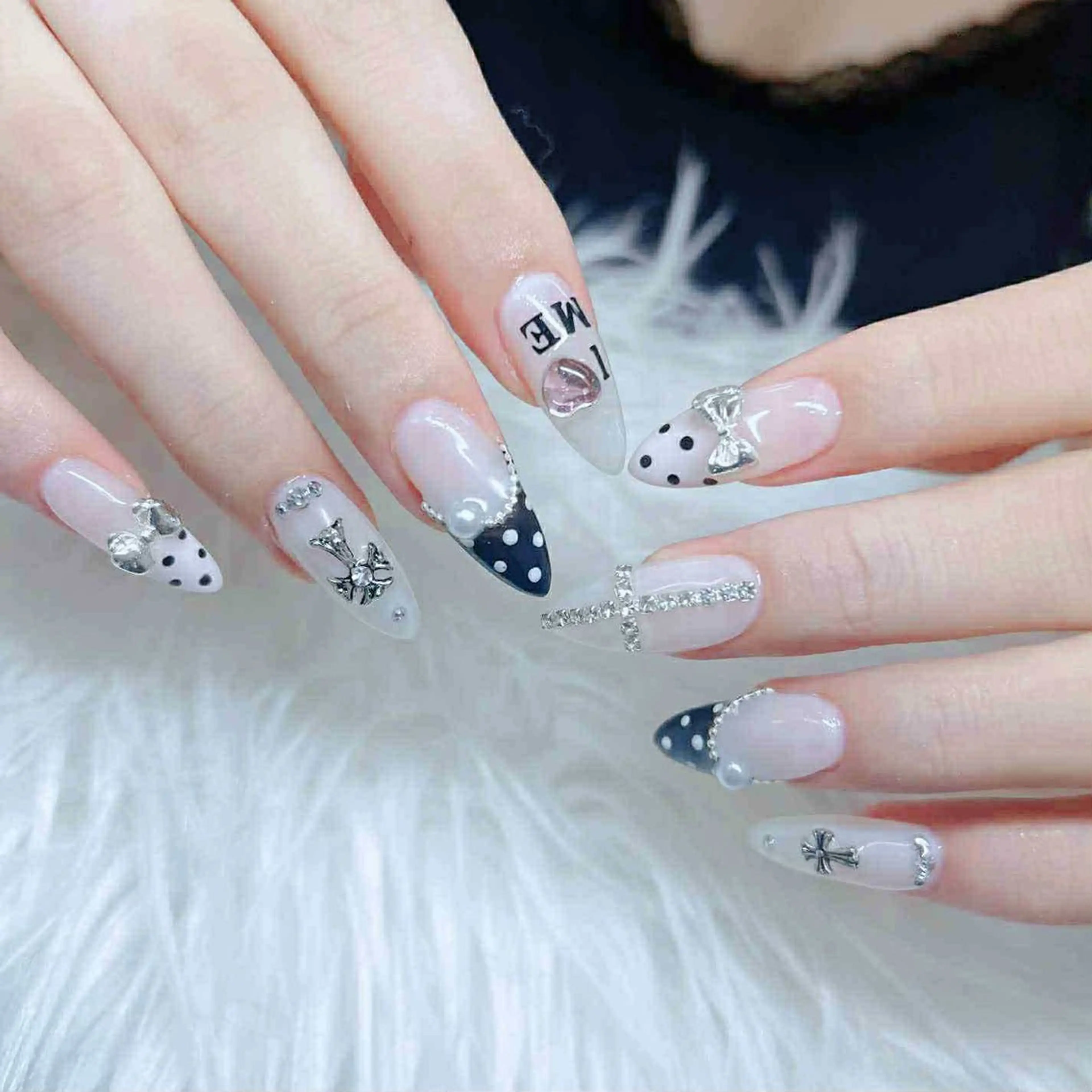ネイル チークネイル 長さ出し フットネイル マグネットネイル 持ち込み ハンドネイル ANH NAIL ゴテゴテ専門店💎のネイルデザイン