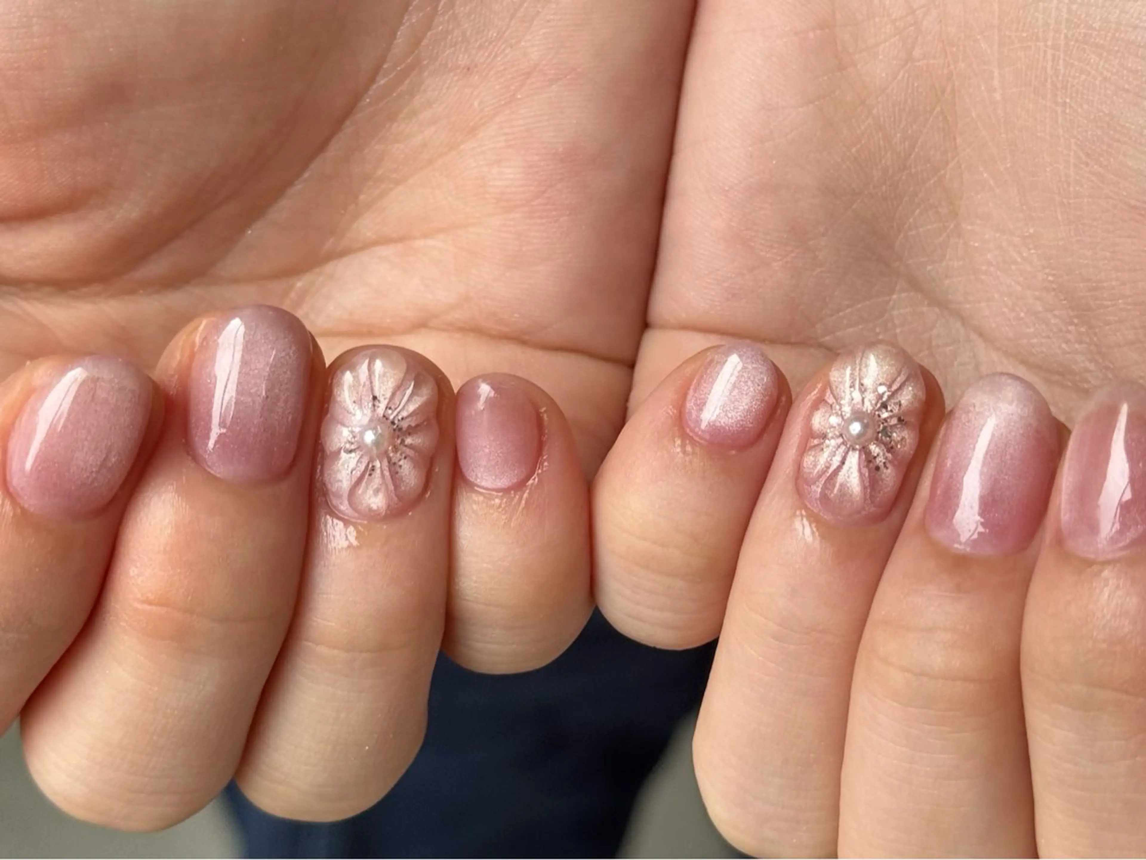 ネイル フラワーネイル salon GIGINailの眉毛・アイブロウイメージ