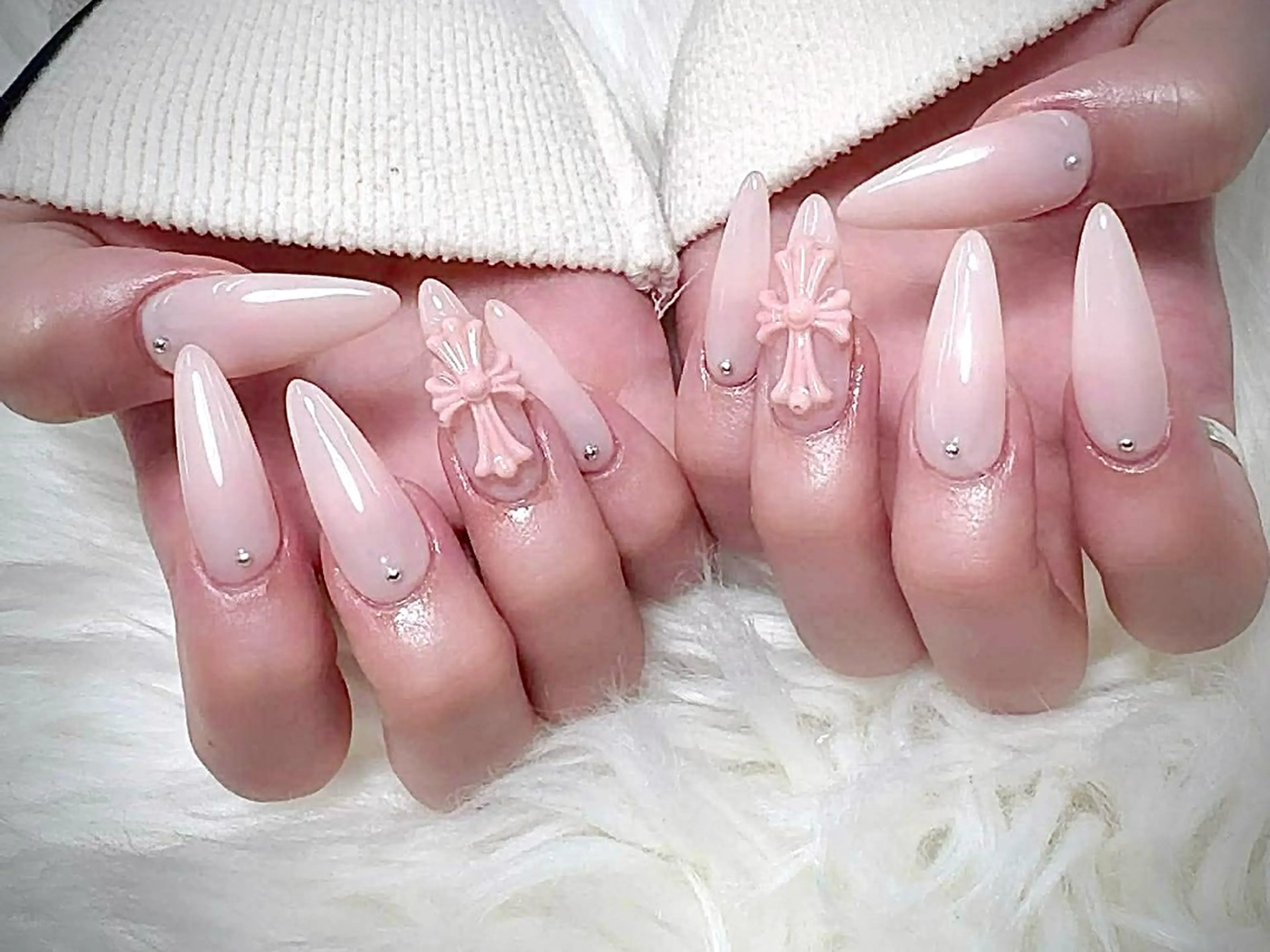 ネイル フレンチネイル グラデーション 韓国ネイル マグネットネイル ミラーネイル ハンドネイル ハンドケア Hara Nail 【パラジェル使用】のネイルデザイン