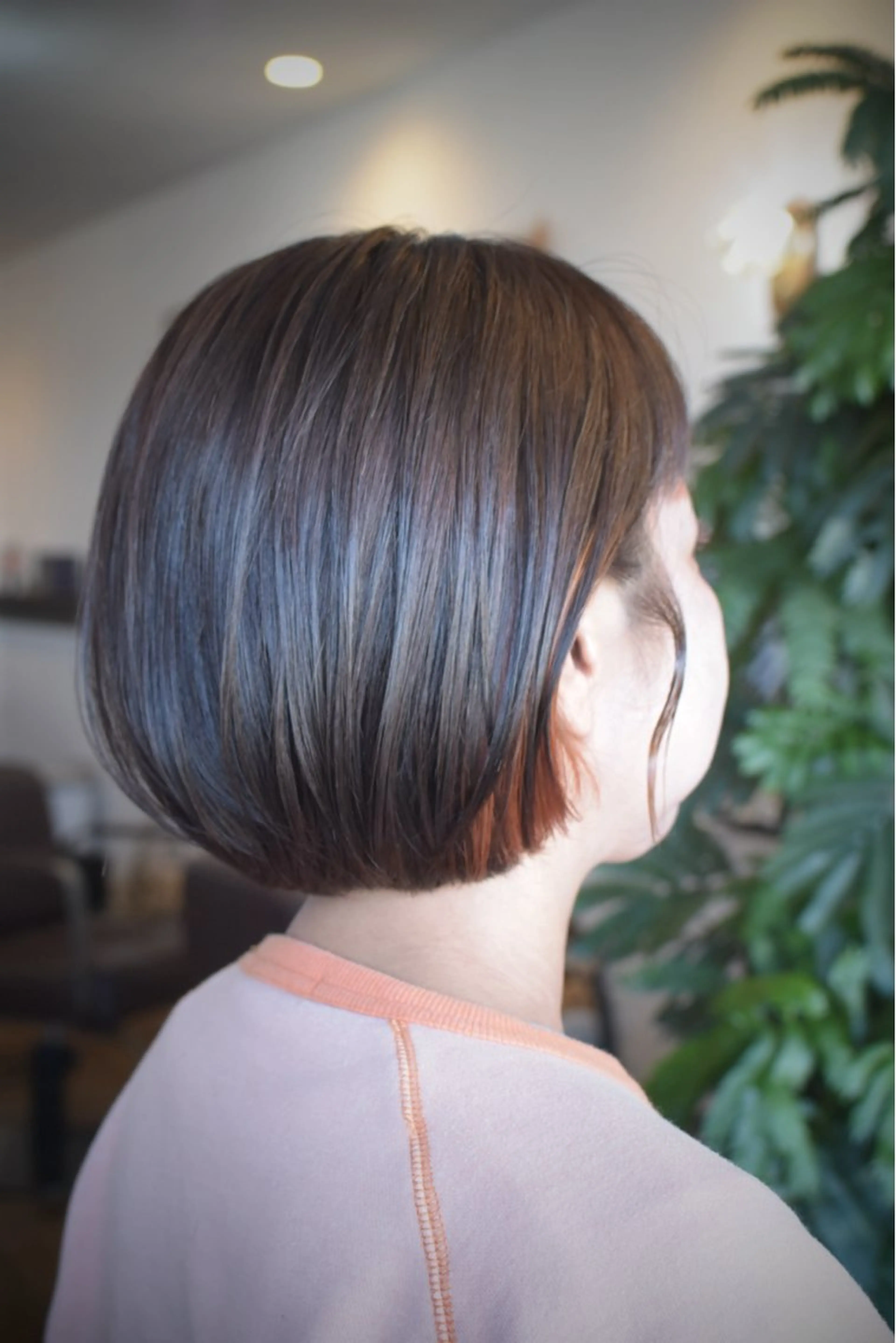 ショート カラー 岩村 夏姫のヘアスタイル