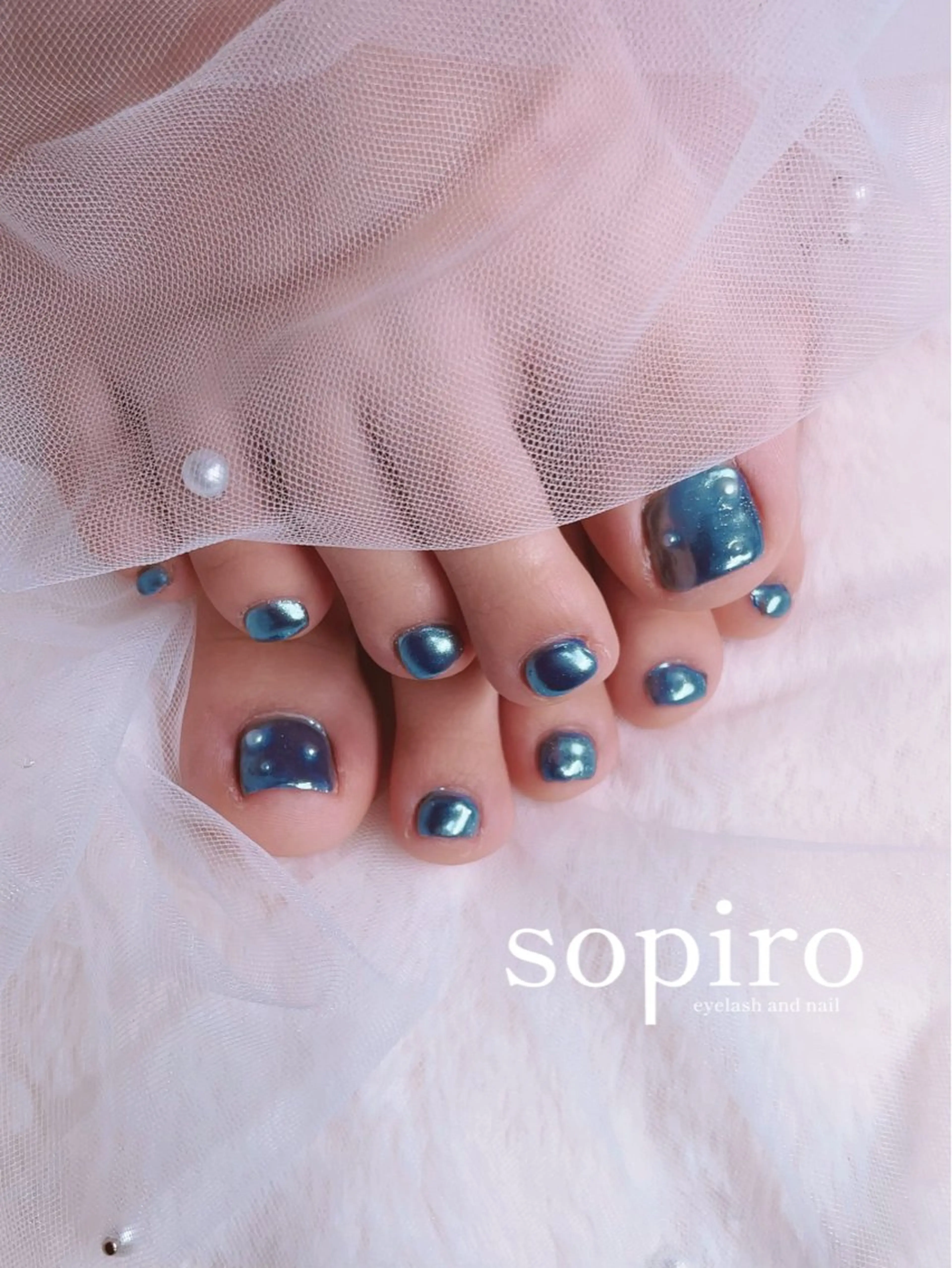 ネイル オーロラネイル ミラーネイル フットネイル sopiro akaneのネイルデザイン