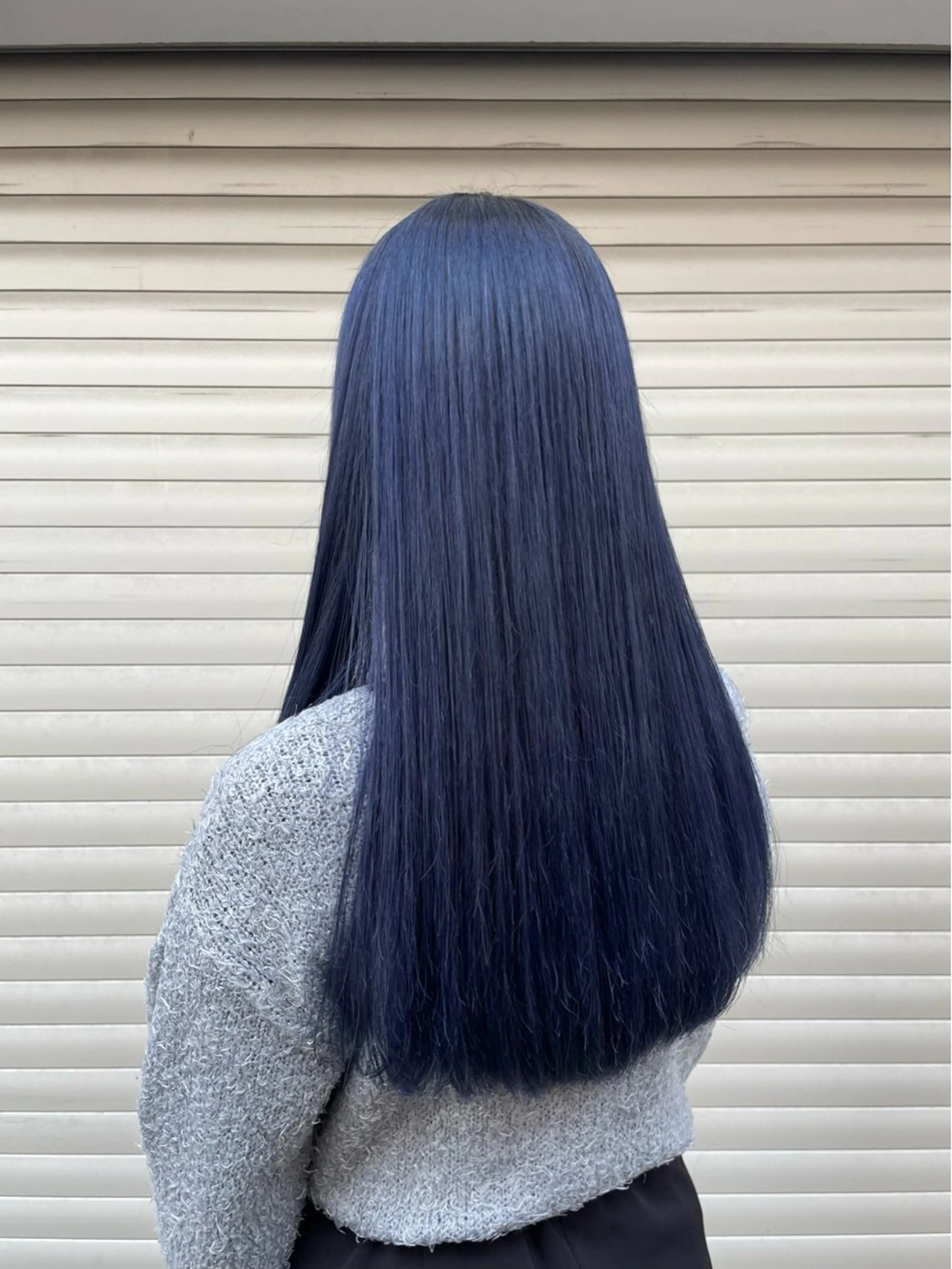 ロング カラー ブリーチ ブルーカラー シルバー ブリーチ/レイヤー 💙ayame💙のヘアスタイル