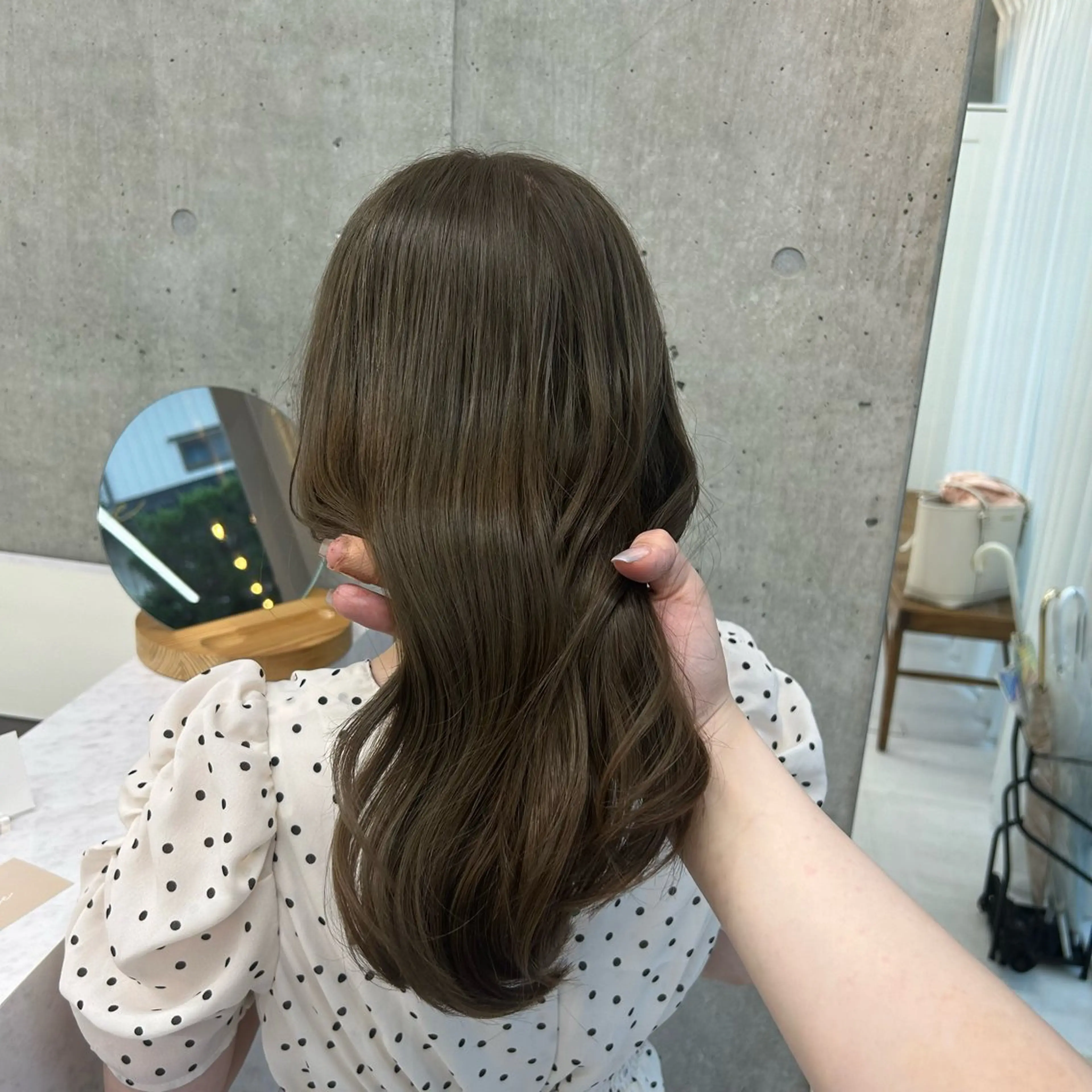 セミロング カット ヘアカラー トリートメント LOE Yuuka/42🩵のヘアスタイル