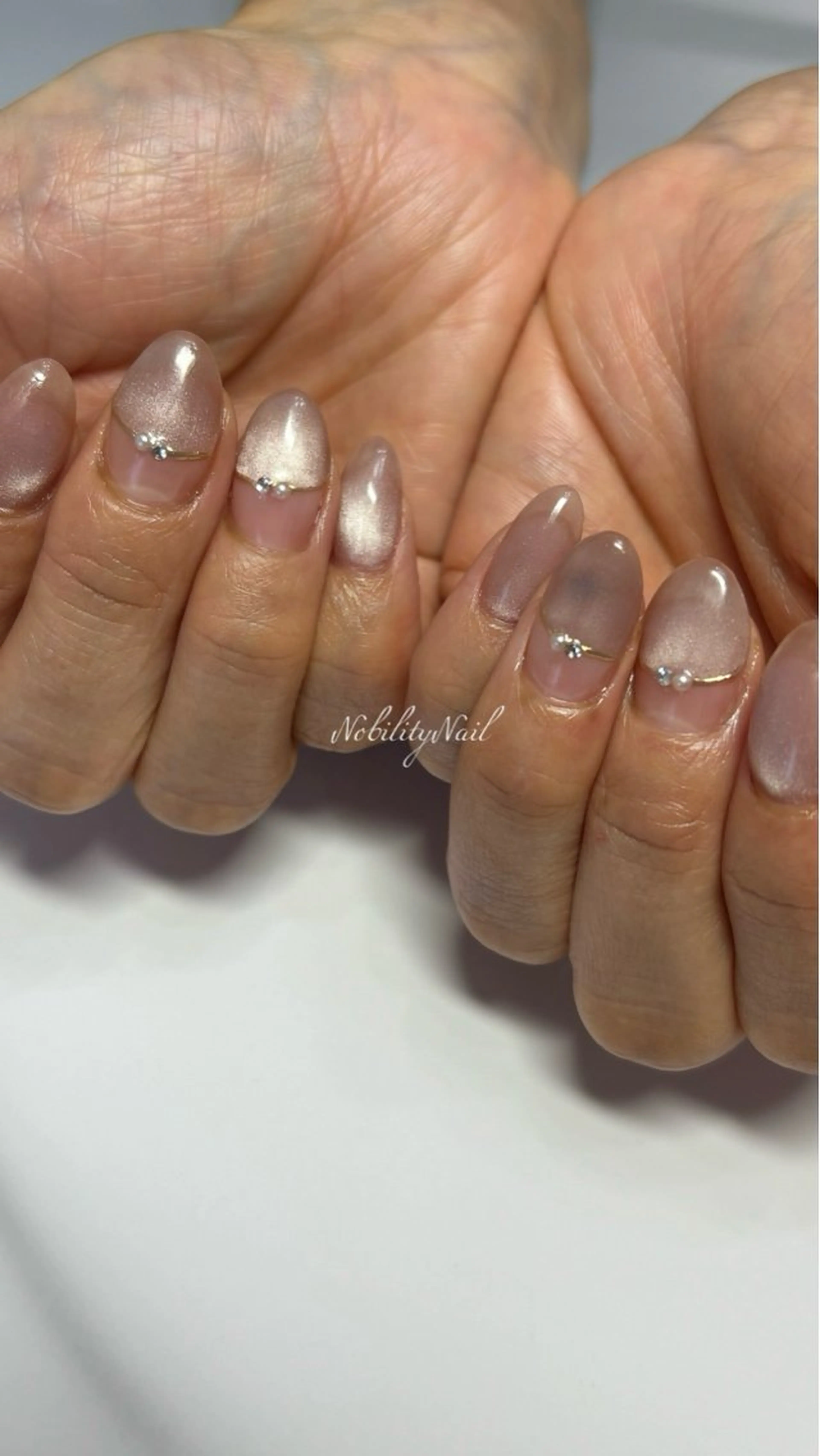 ネイル アートネイル フレンチネイル ジェルネイル マグネットネイル ミラーネイル ネイルサロンNobilityNail所属・風口 麻由子のネイルデザイン