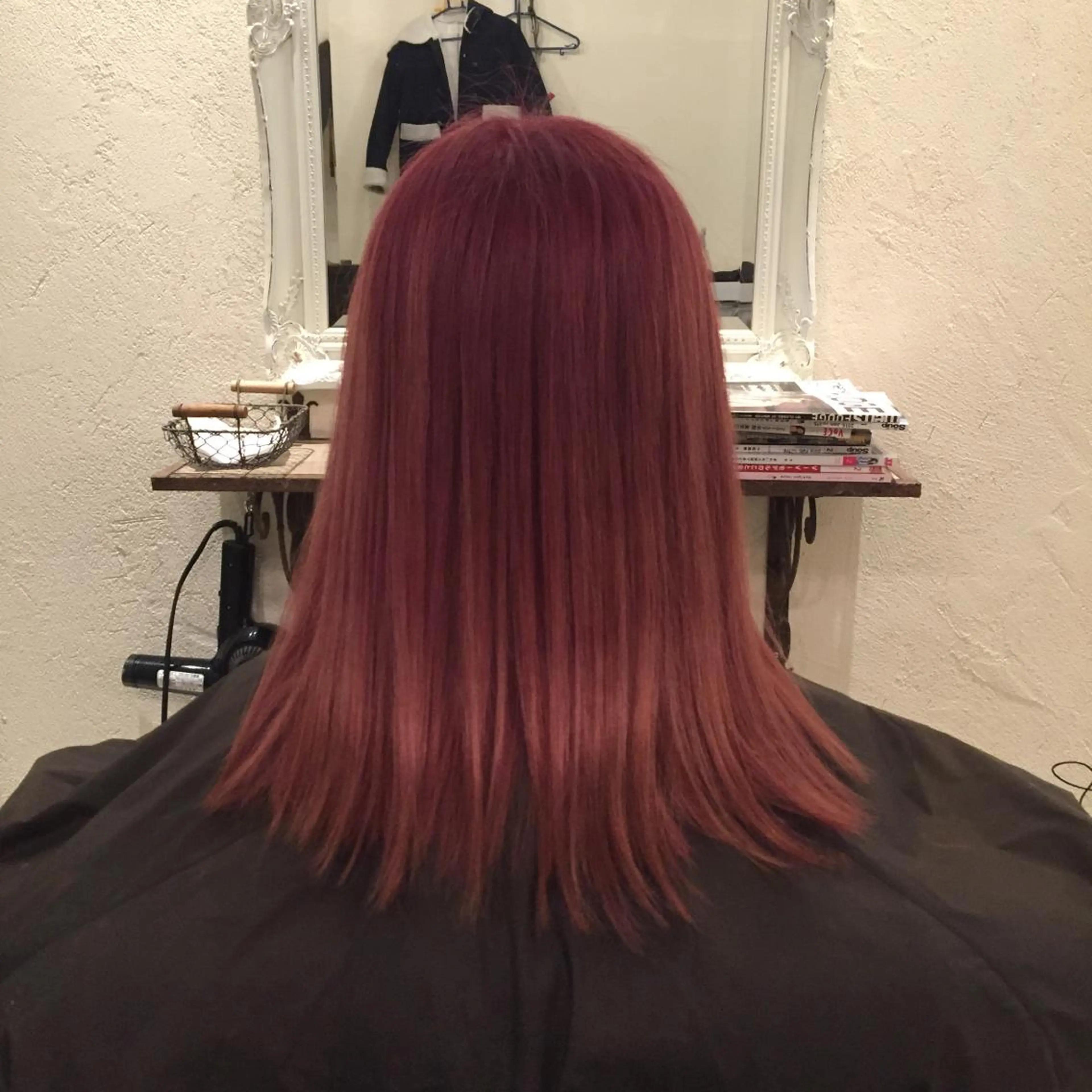 ミディアム セミロング カラー ダブルカラー レッドカラー 櫻井 愛弓のヘアスタイル