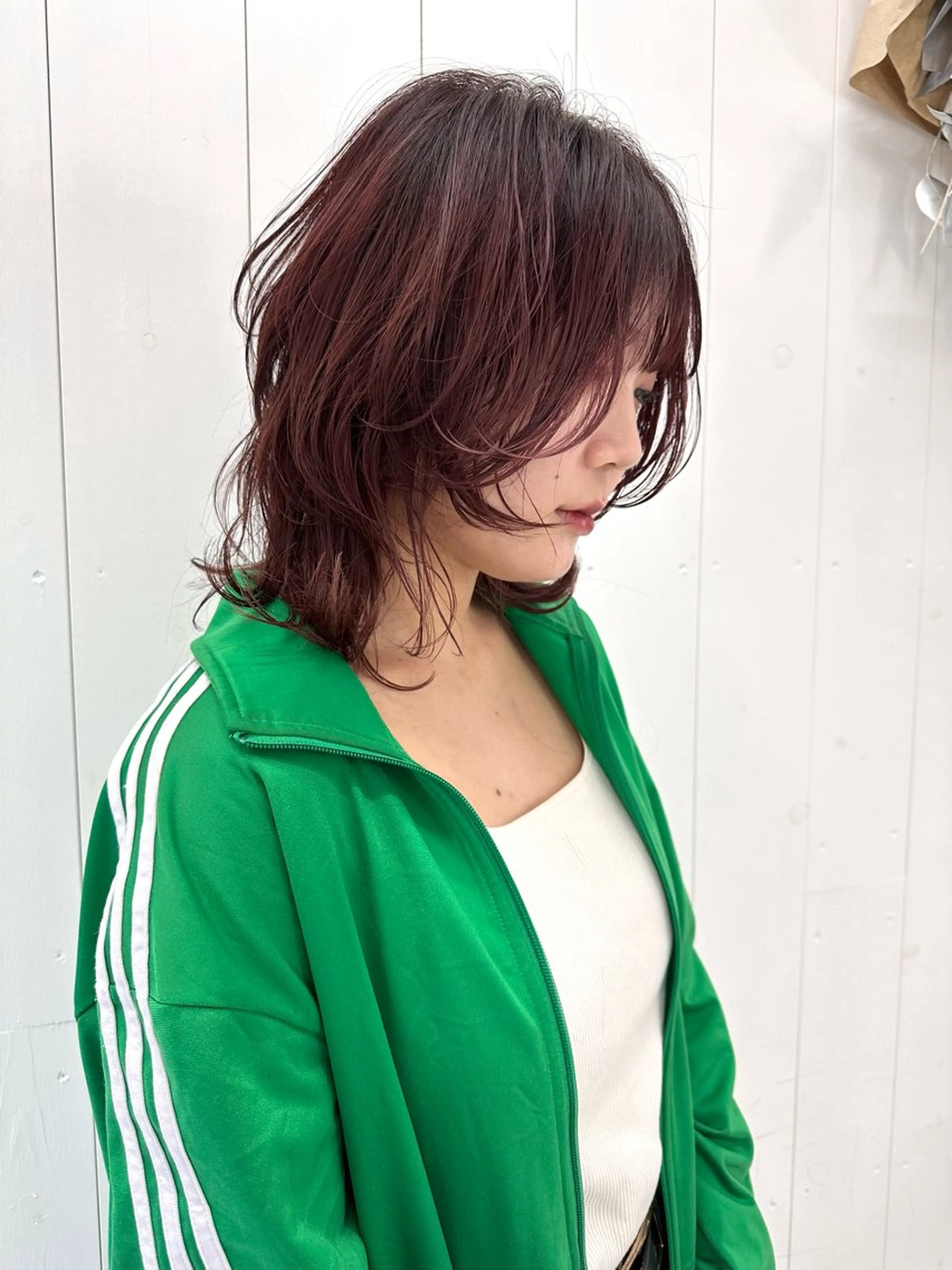 カラー ボルドーカラー 🩵HOLLY🩵 ブリーチ🩵カレンのヘアスタイル