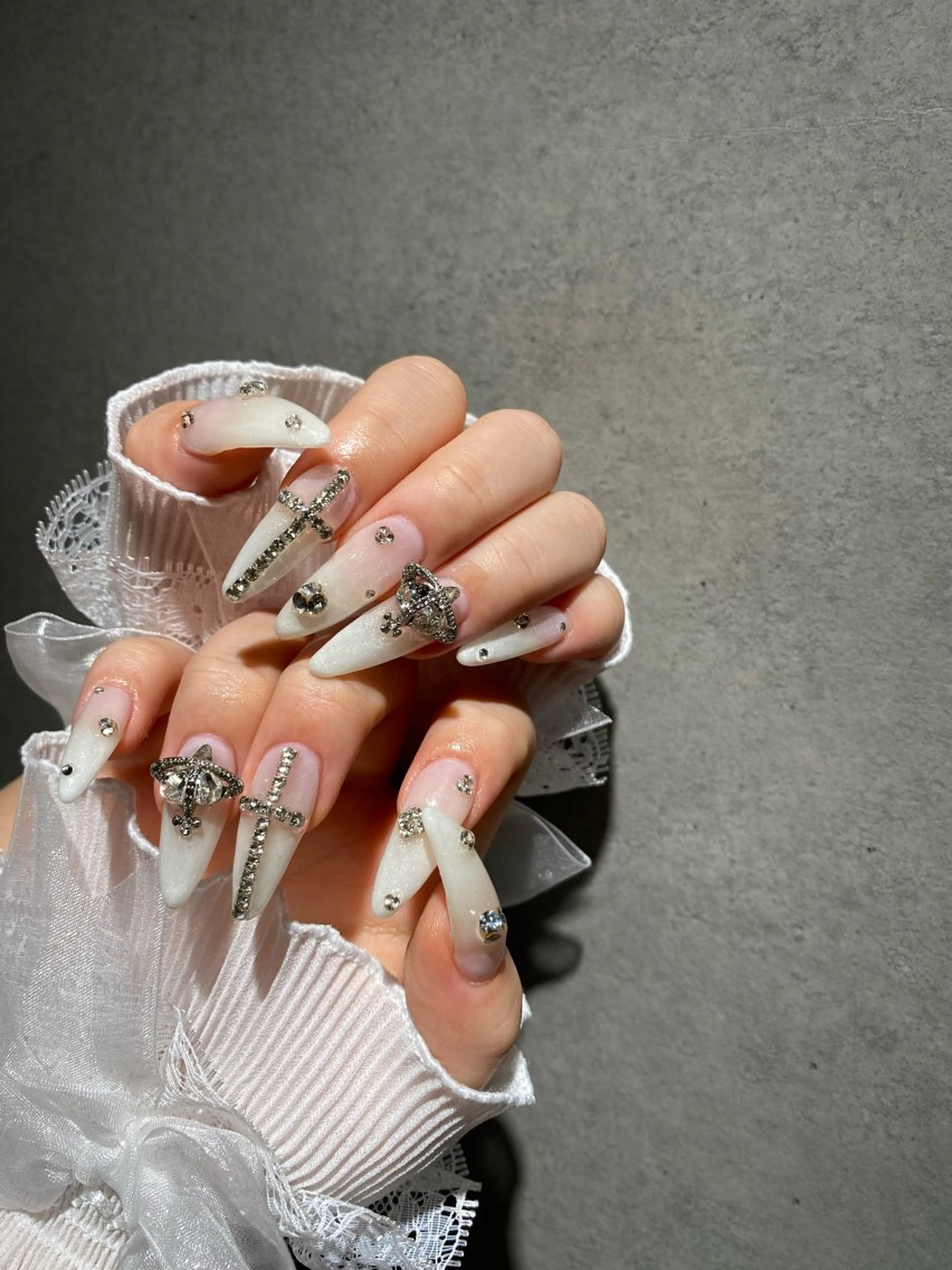 ネイル I-nailロング /ワンホン/キラキラのネイルデザイン