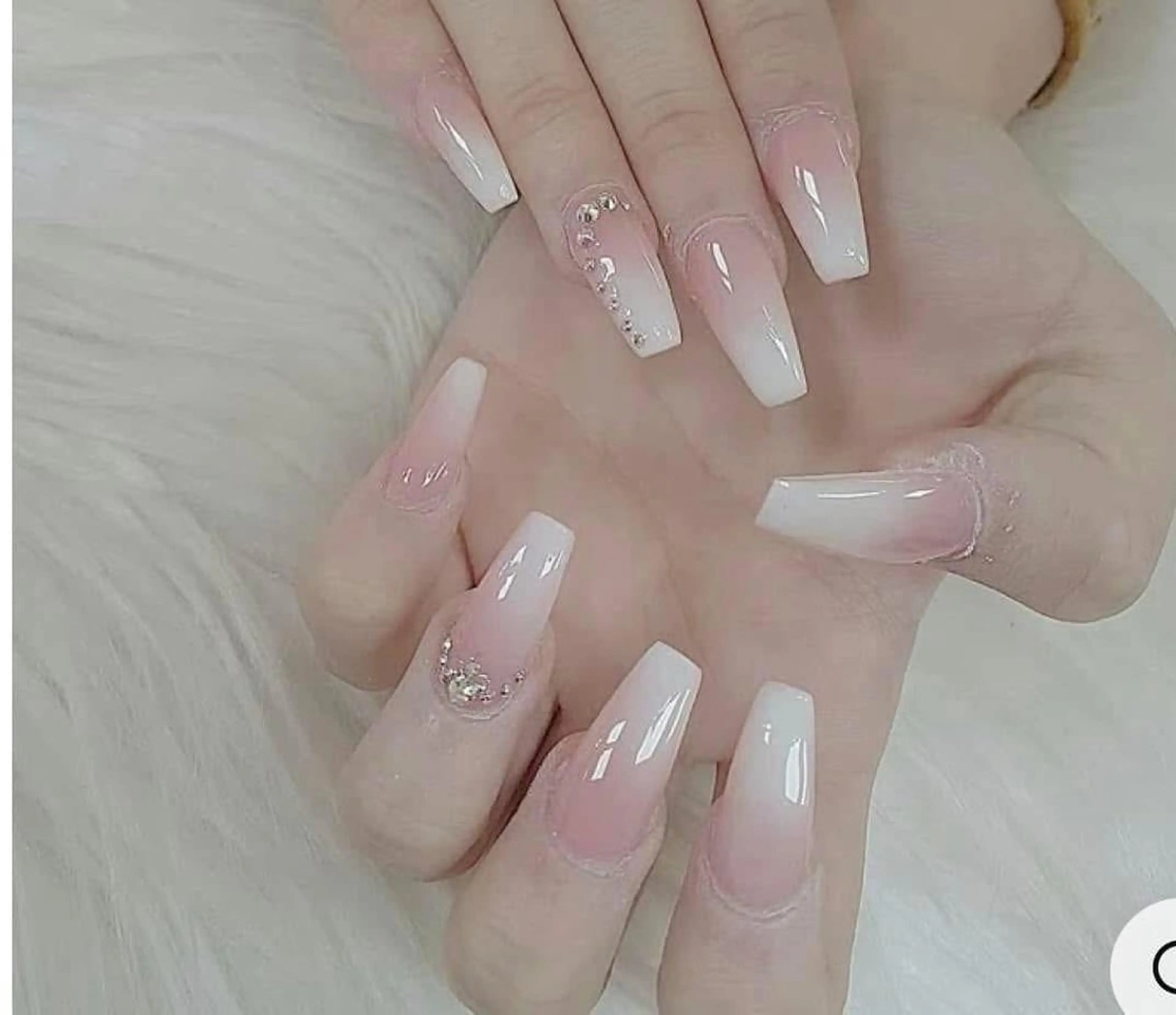 ネイル ハンドネイル T.Lee Nail Lilyのネイルデザイン