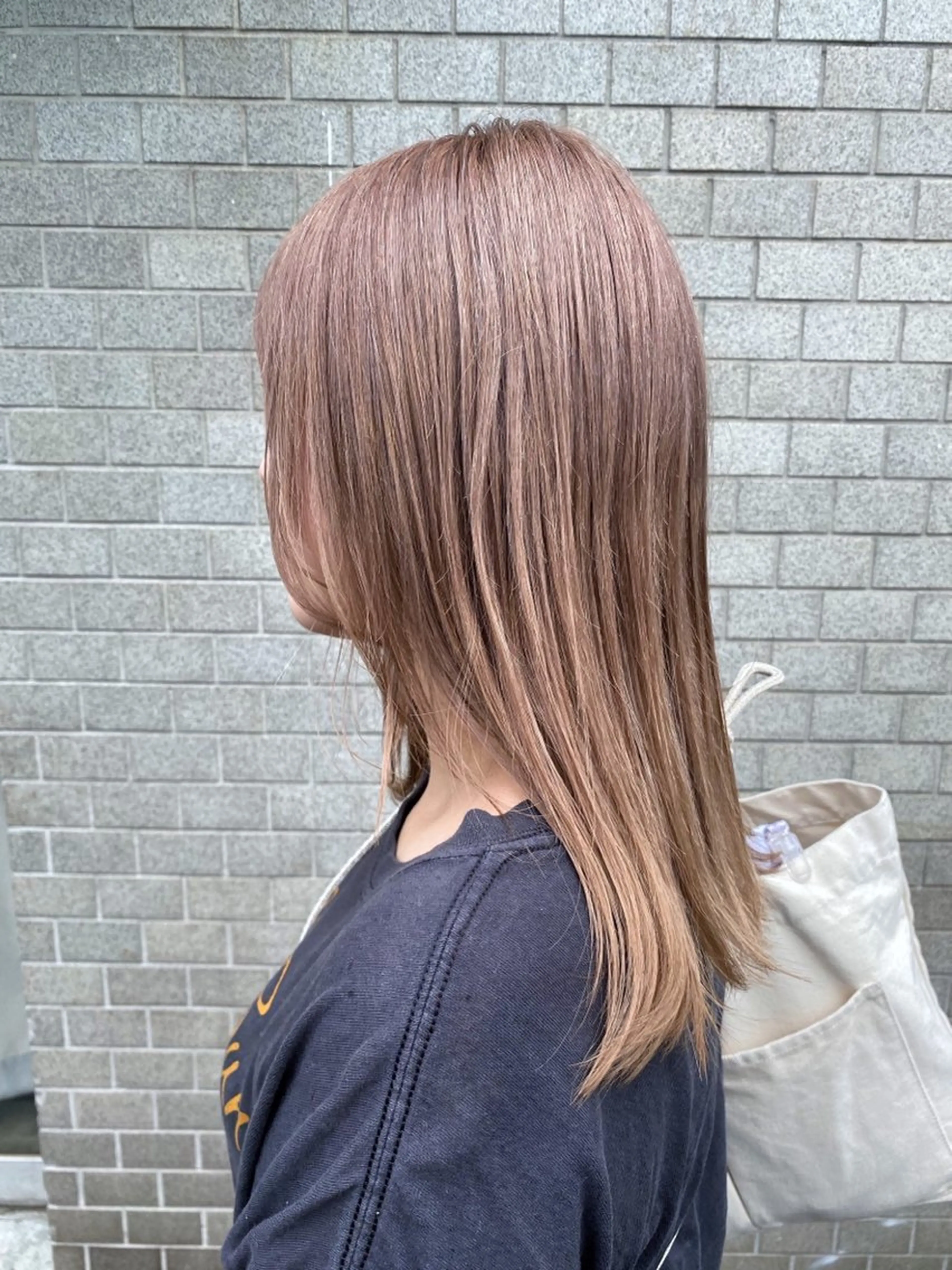 セミロング 三野 隼澄のヘアスタイル