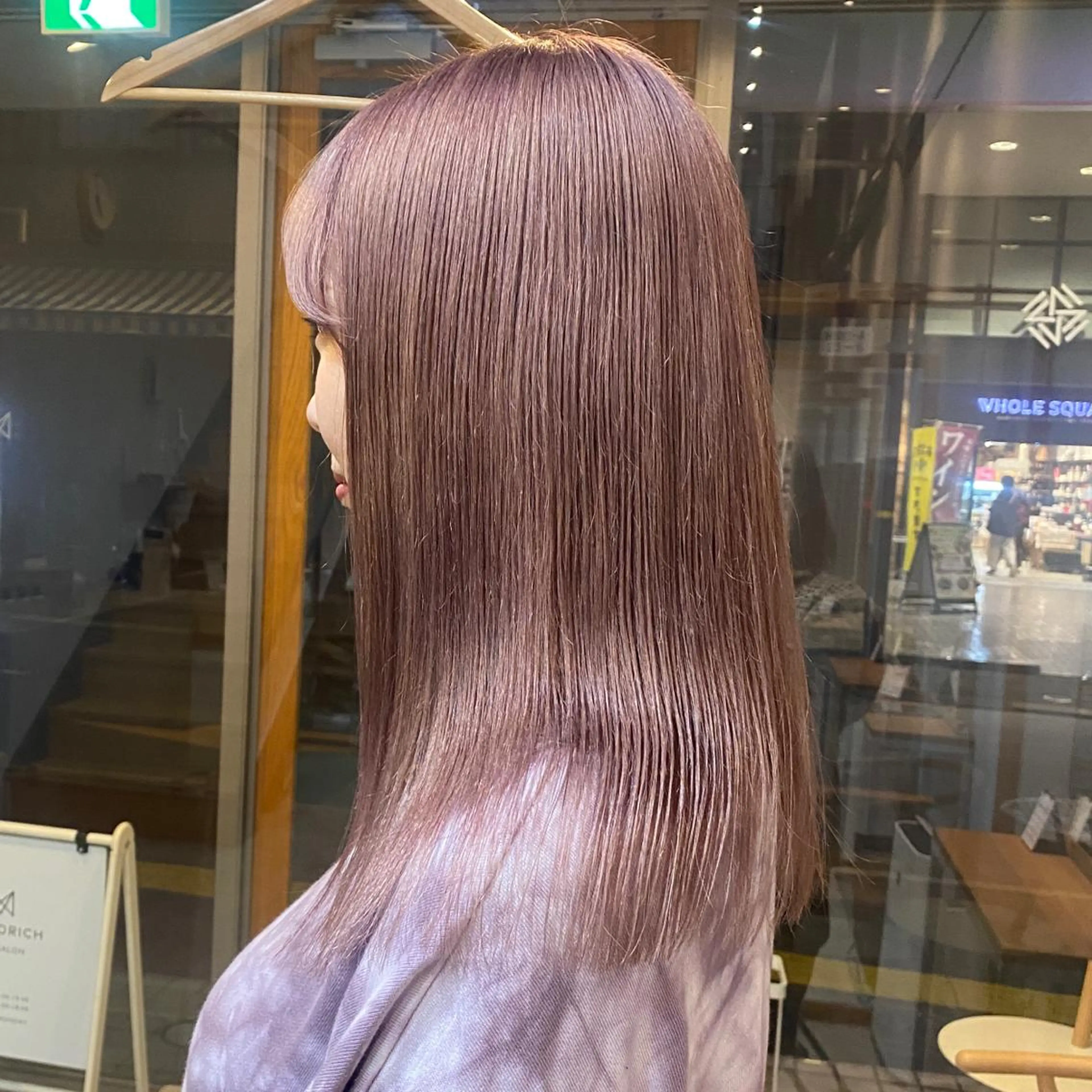セミロング カット ヘアカラー shiga mariaのヘアスタイル