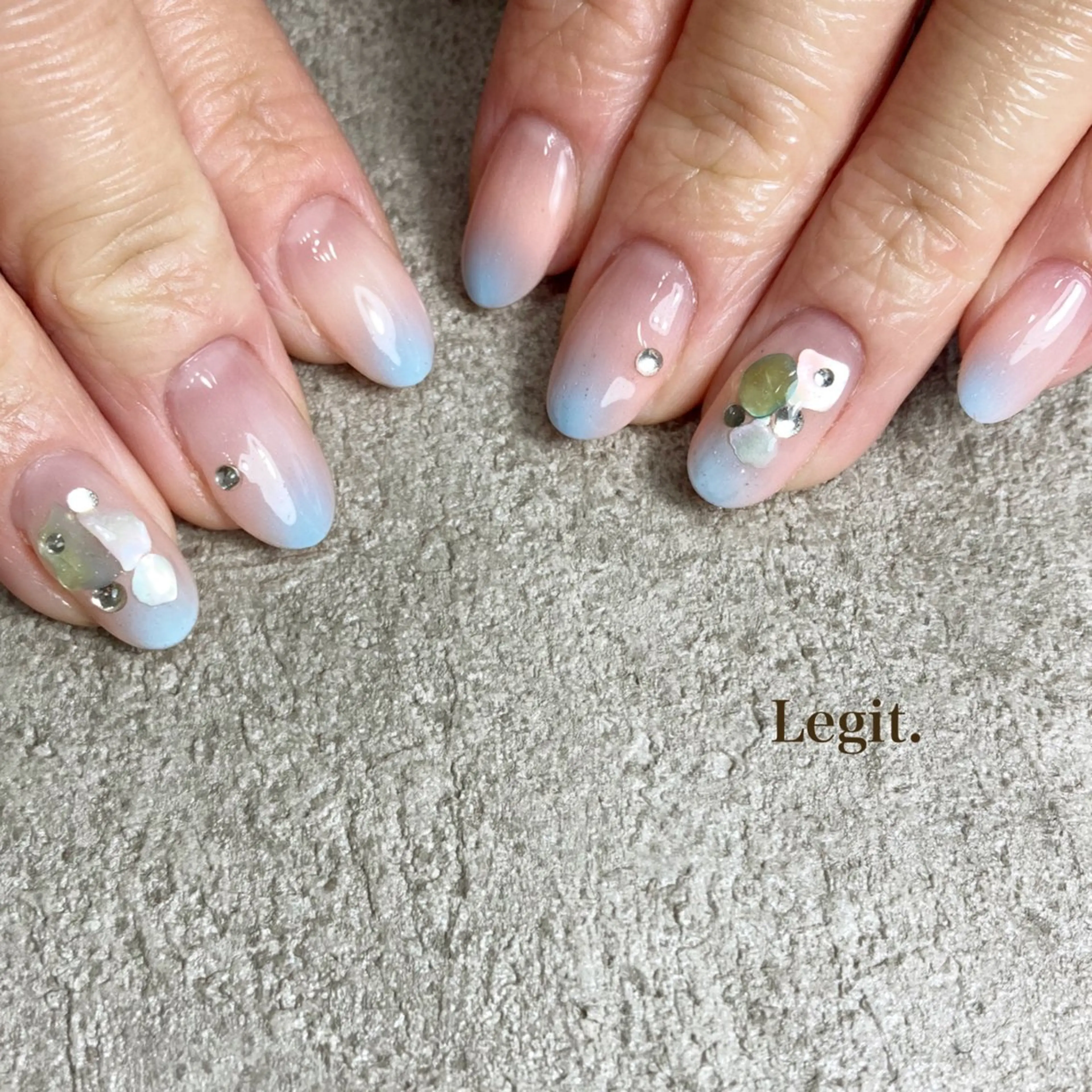 ネイル アートネイル Legit nail salonのネイルデザイン