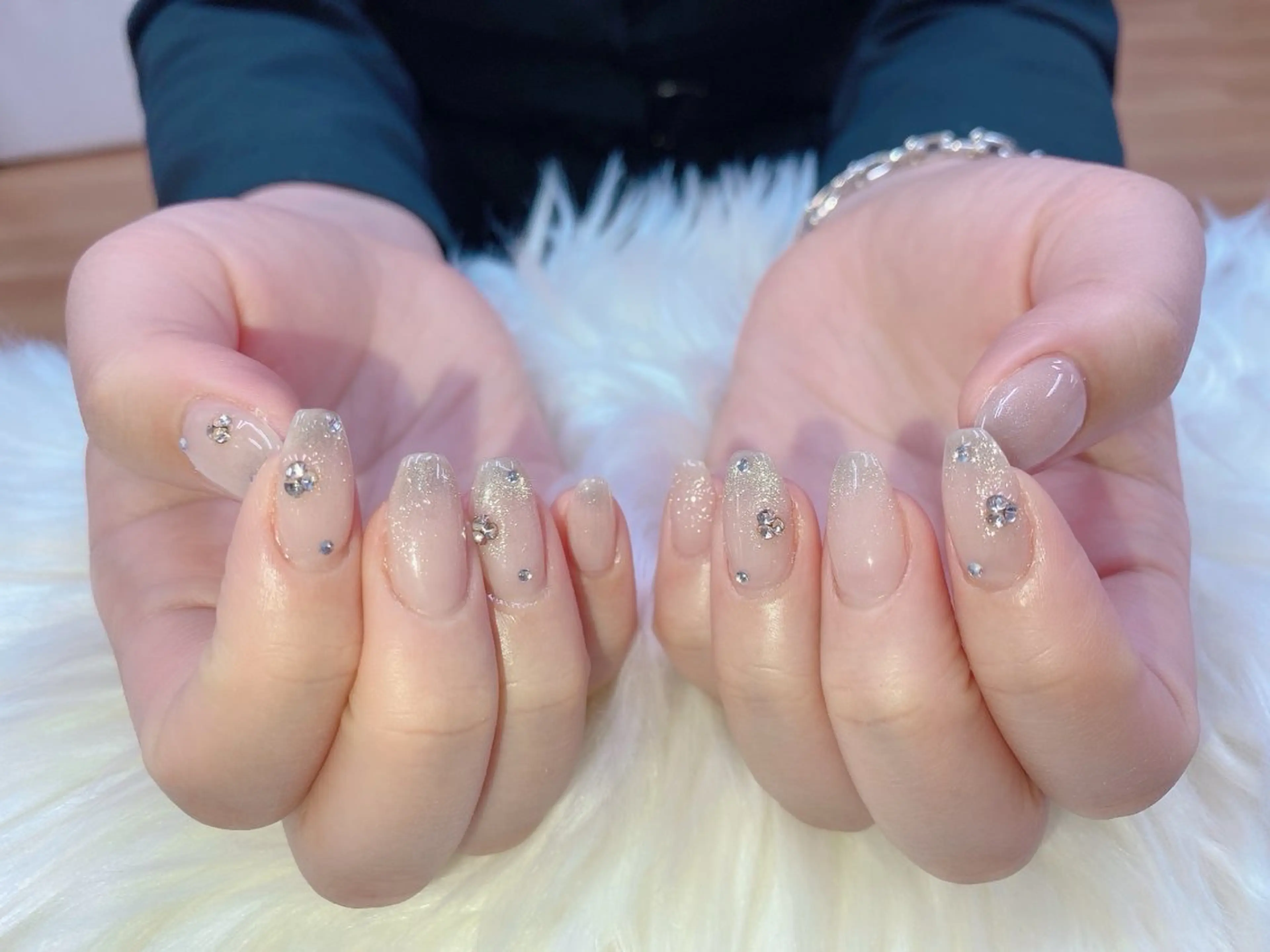 ネイル グラデーション キラキラネイル 韓国ネイル マグネットネイル ニュアンスネイル ハンドネイル Hana Rose Nailのネイルデザイン
