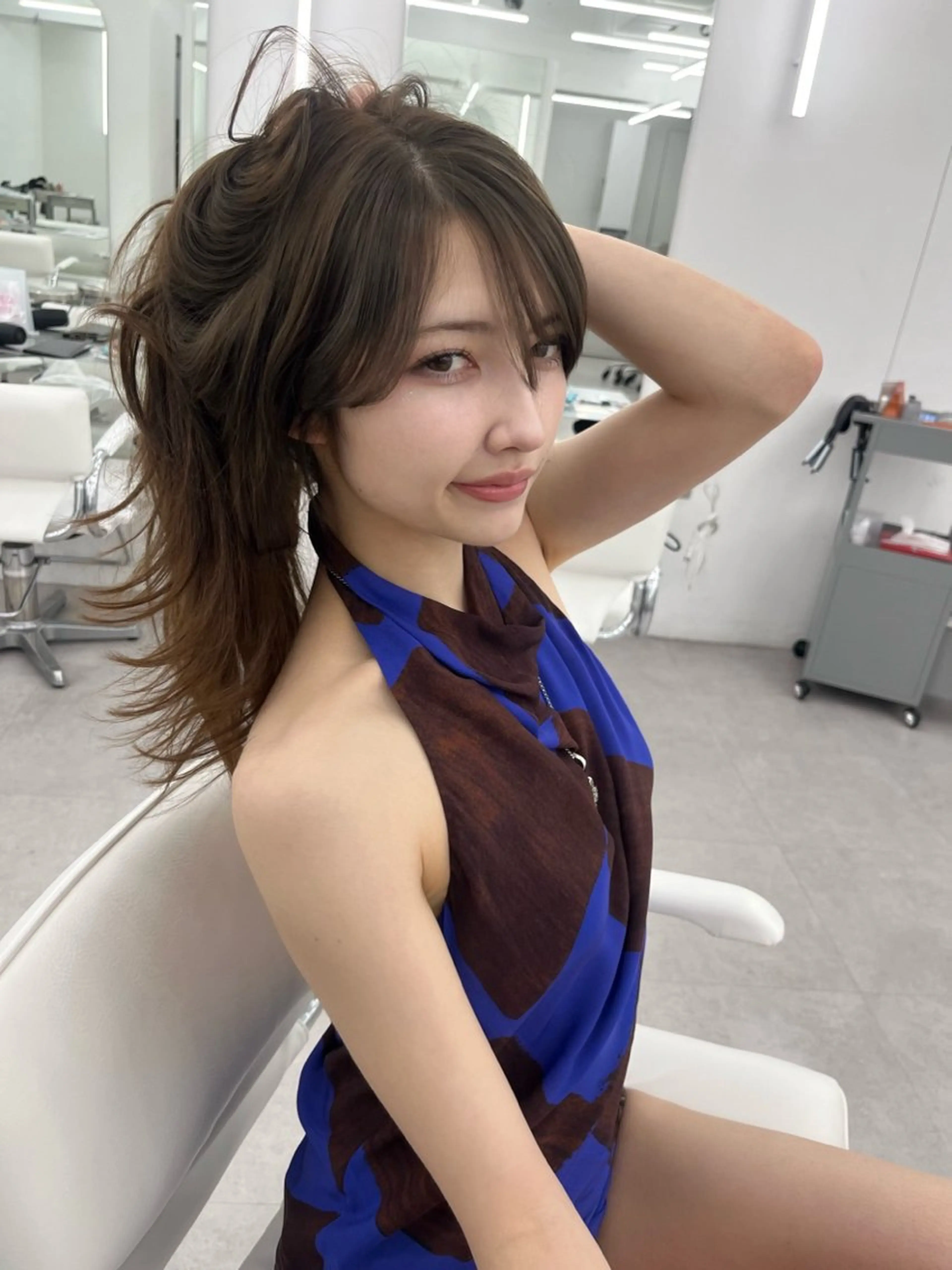 ロング カラー アッシュ ベージュカラー 黒髪 ブリーチ ブルーカラー 透明感カラー✨🩵 韓国ヘアkanatoのヘアスタイル