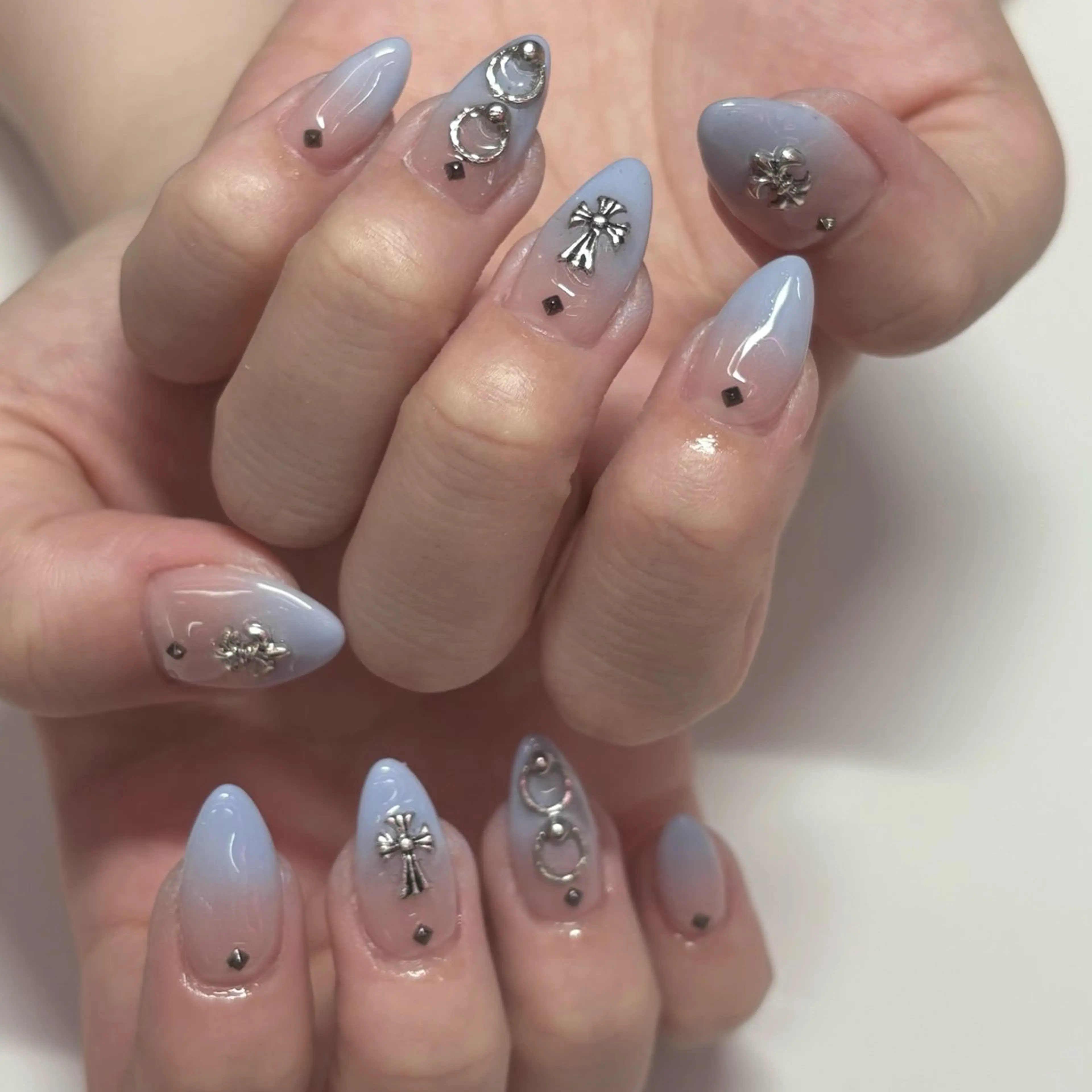 ネイル ハンドネイル 🦋WOLTOKYO 🦋shizukuのネイルデザイン