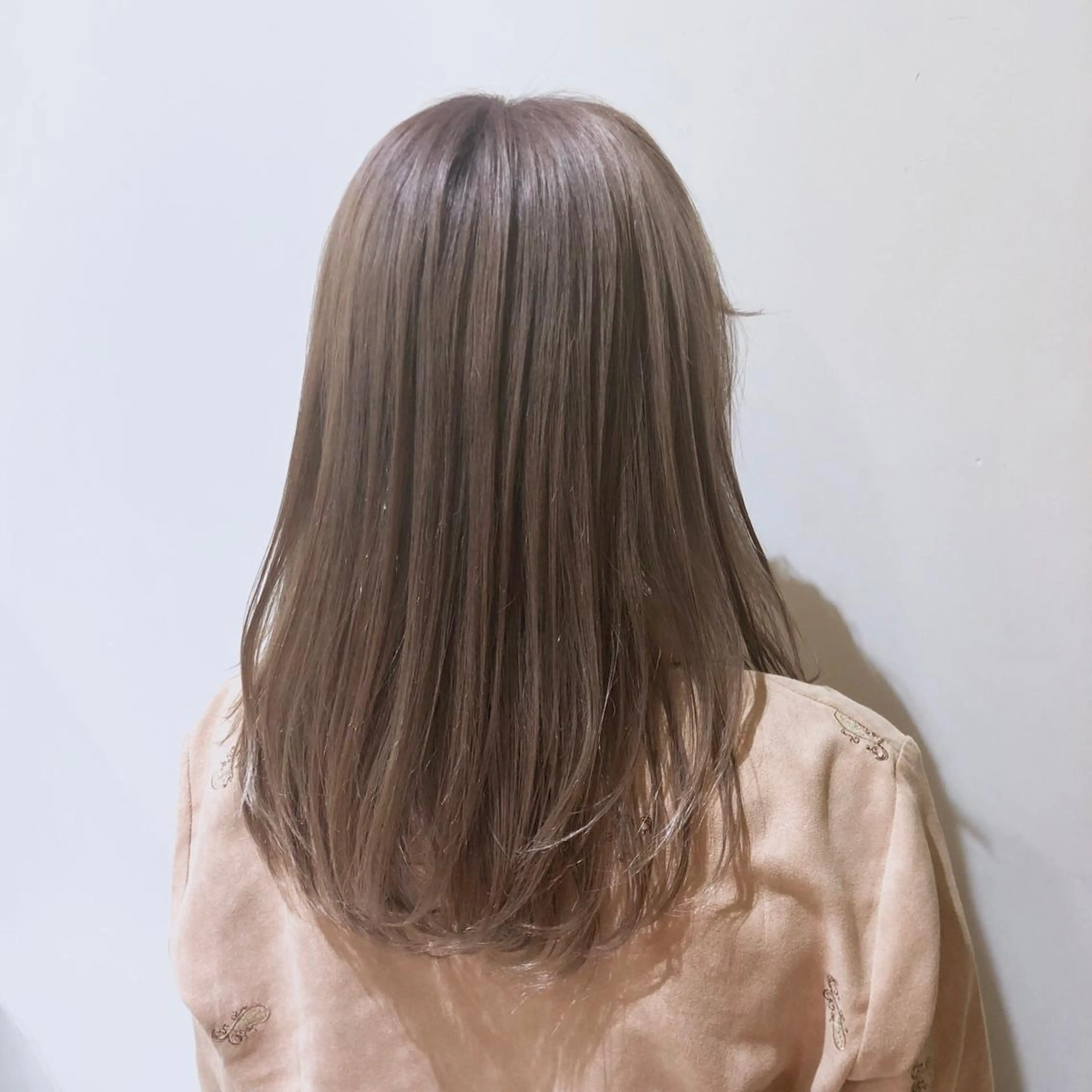 セミロング カラー パーマ ヘアアレンジ バレイヤージュ ブリーチ 透明感カラー グラデーションカラー グレージュ 【ツヤ髪美容師】 ツダケイスケのヘアスタイル