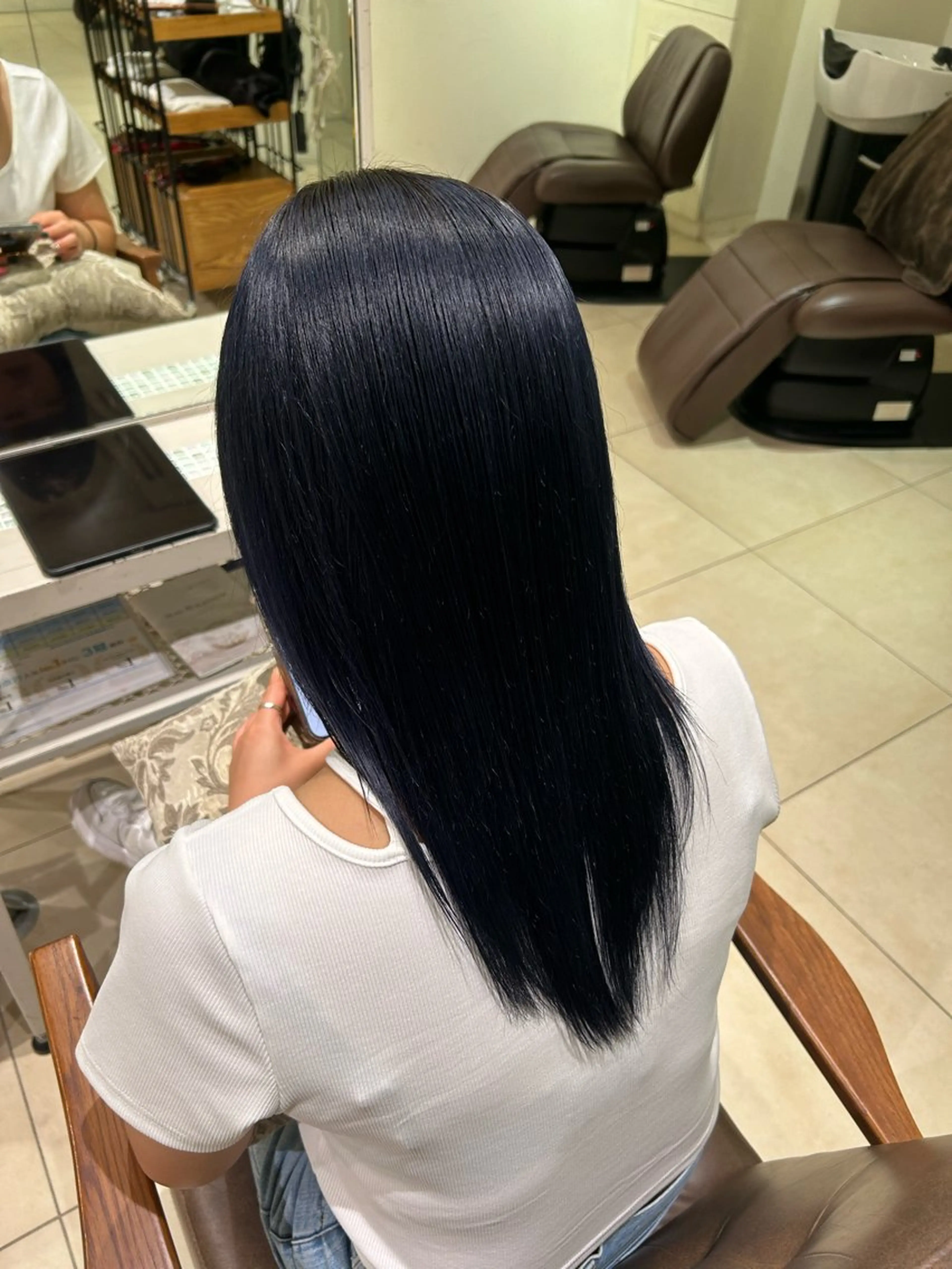 ミディアム カラー momo🍑/顔周り カット指名No.1のヘアスタイル