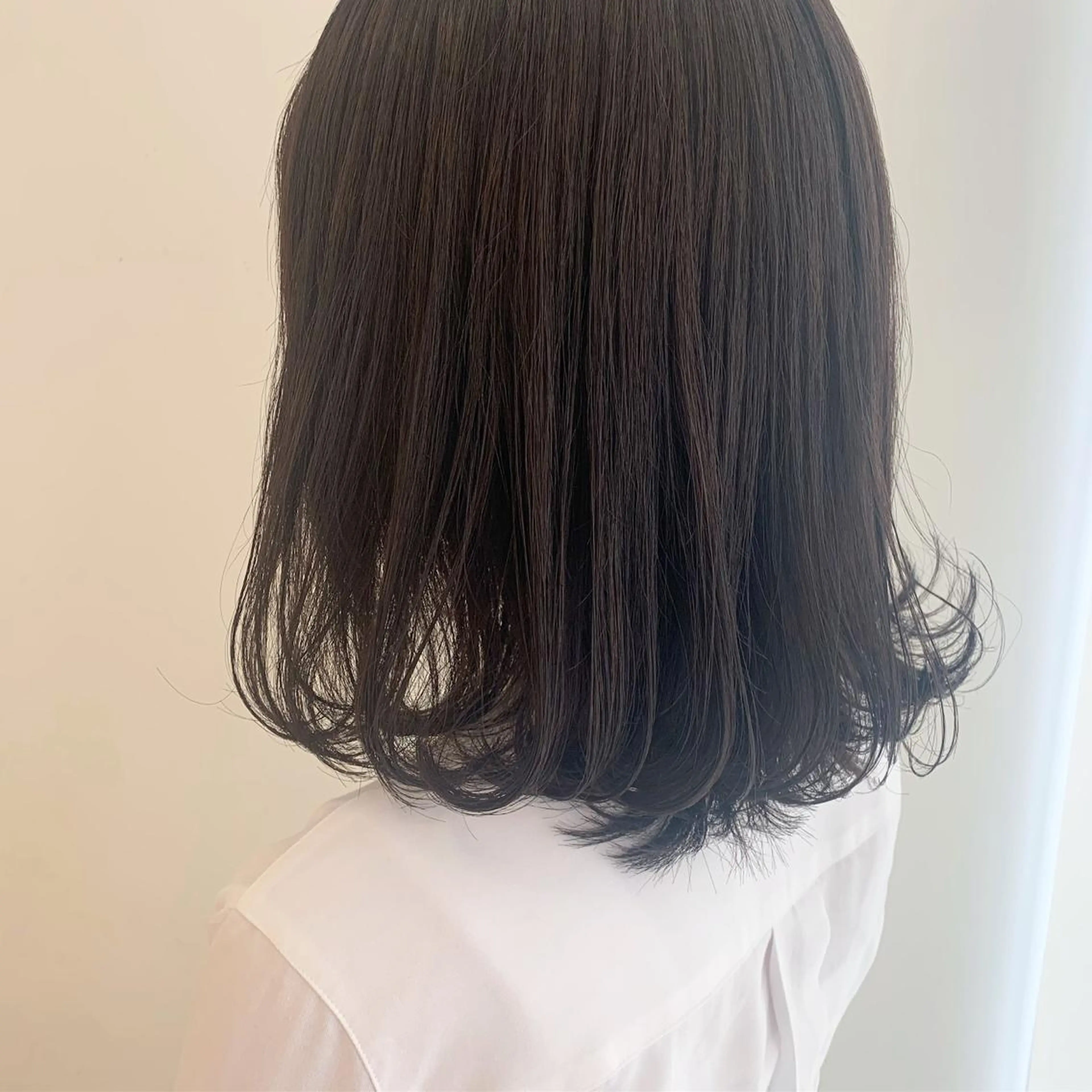 カラー 山口 莉奈のヘアスタイル