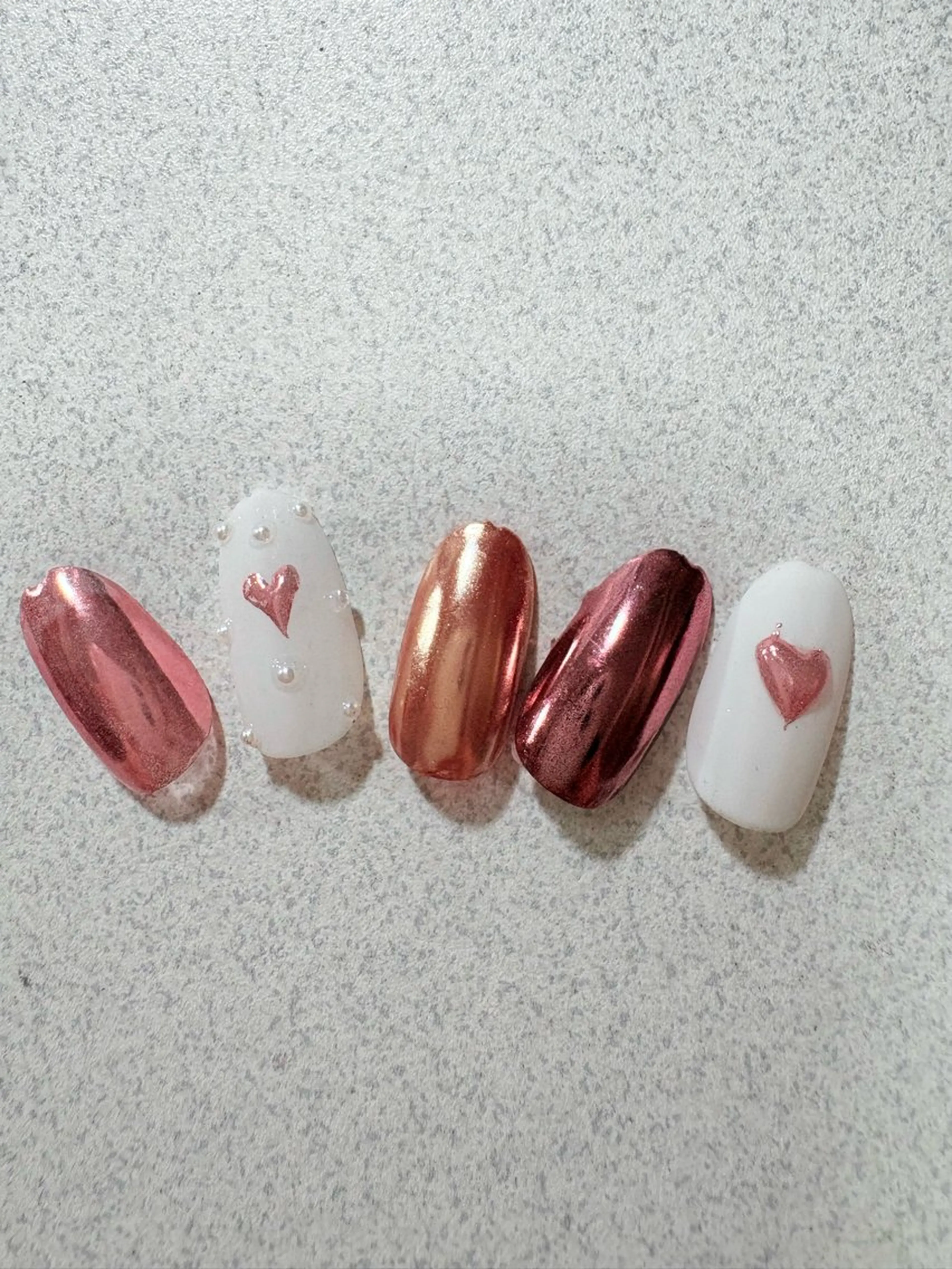 ネイル ミラーネイル Beloved ailaのネイルデザイン