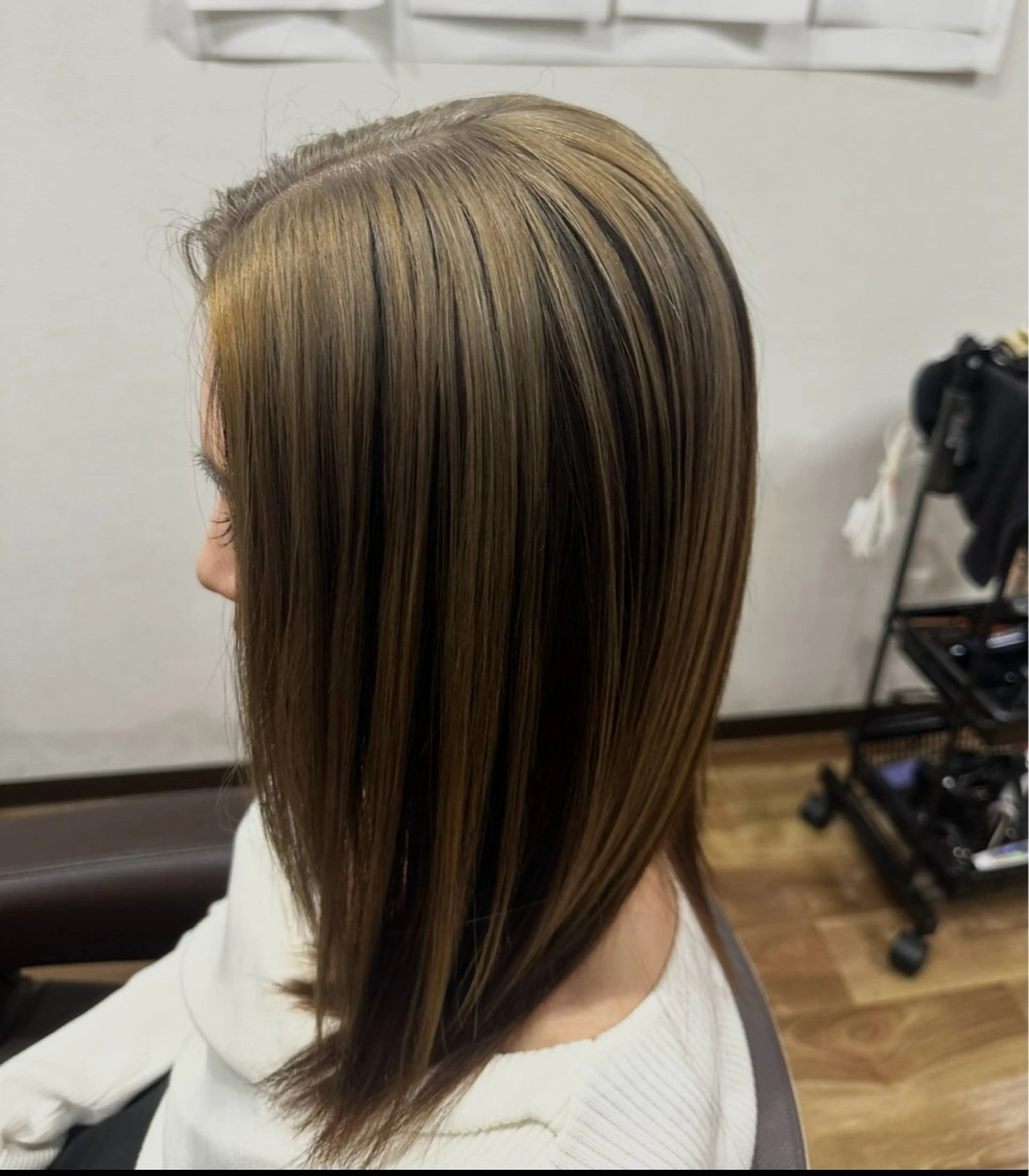 ミディアム ヘアカラー 森 音遠のヘアスタイル