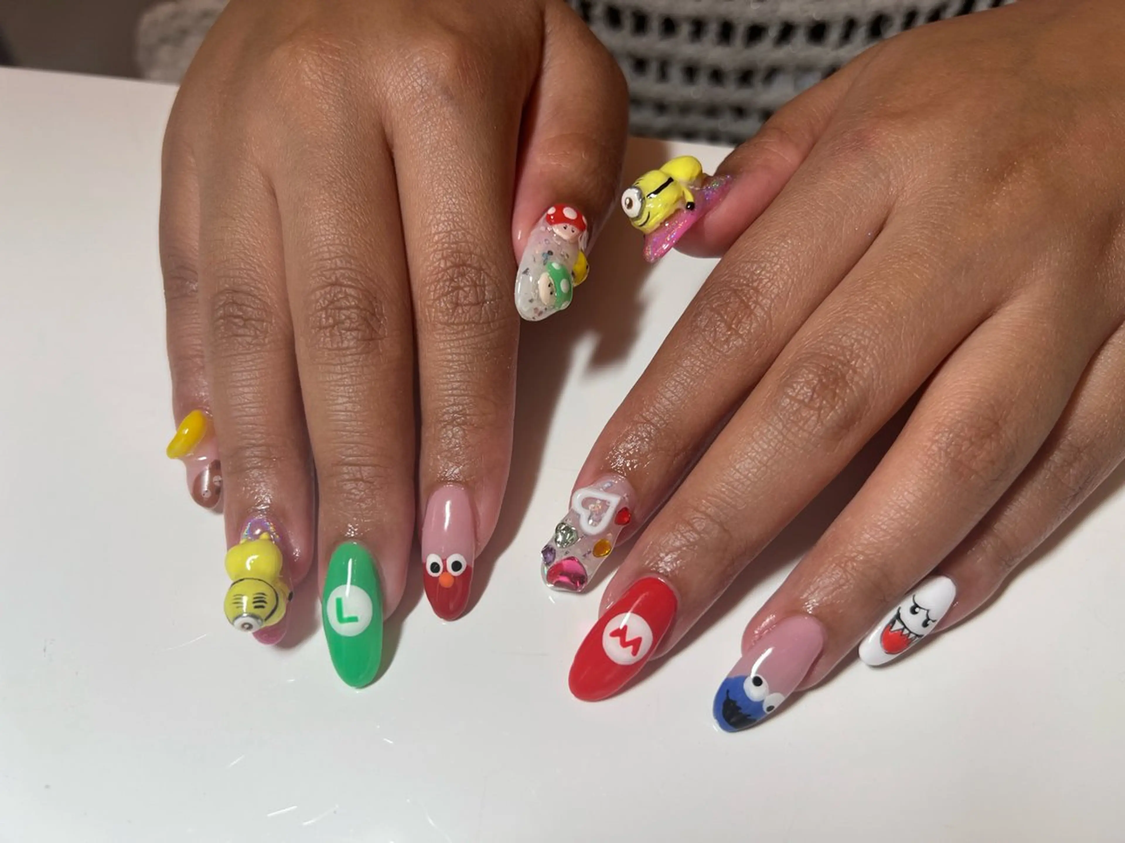 ネイル 髙城 亜紀のネイルデザイン