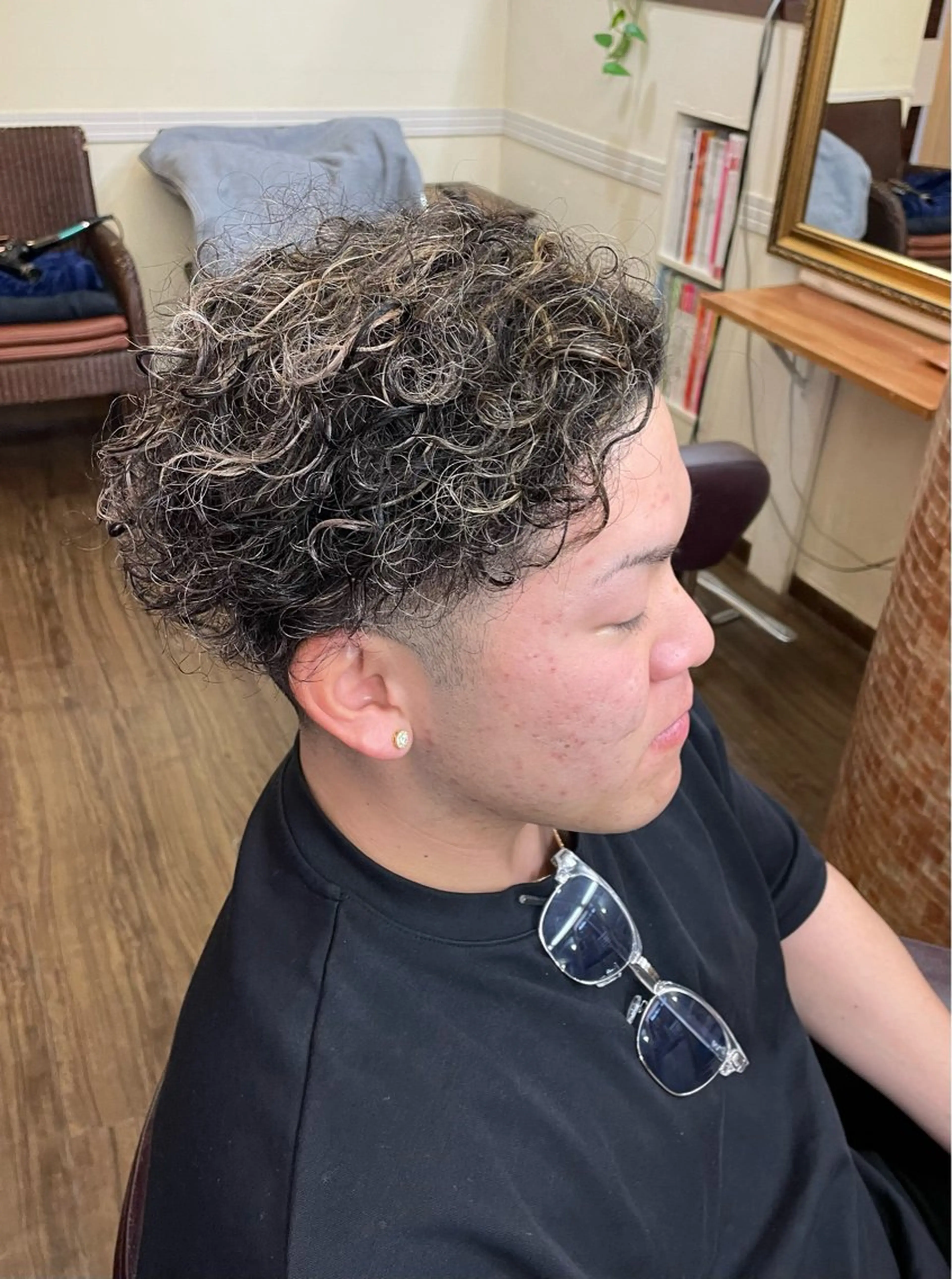 【🔥人気セットメニュー🔥】カット＋メンズパーマ＋メッシュカラーの写真