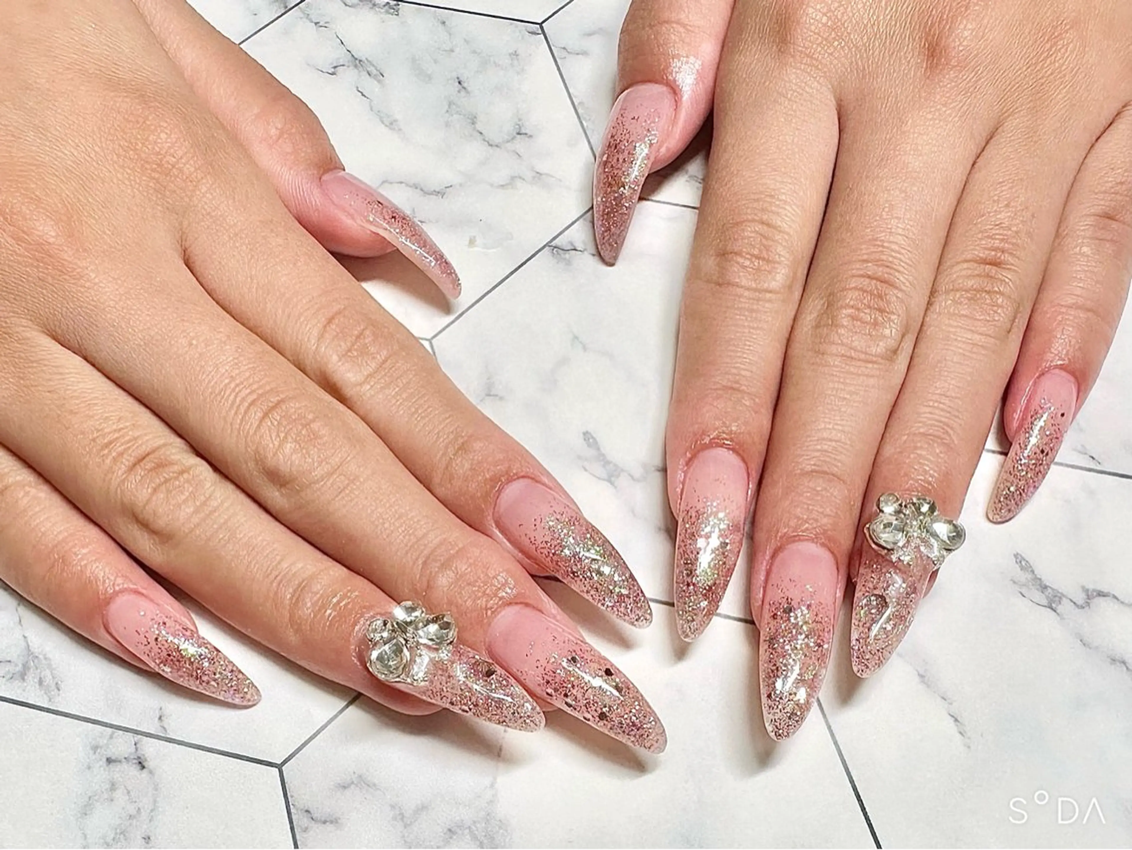 ネイル NAIL SALON GLOWのネイルデザイン