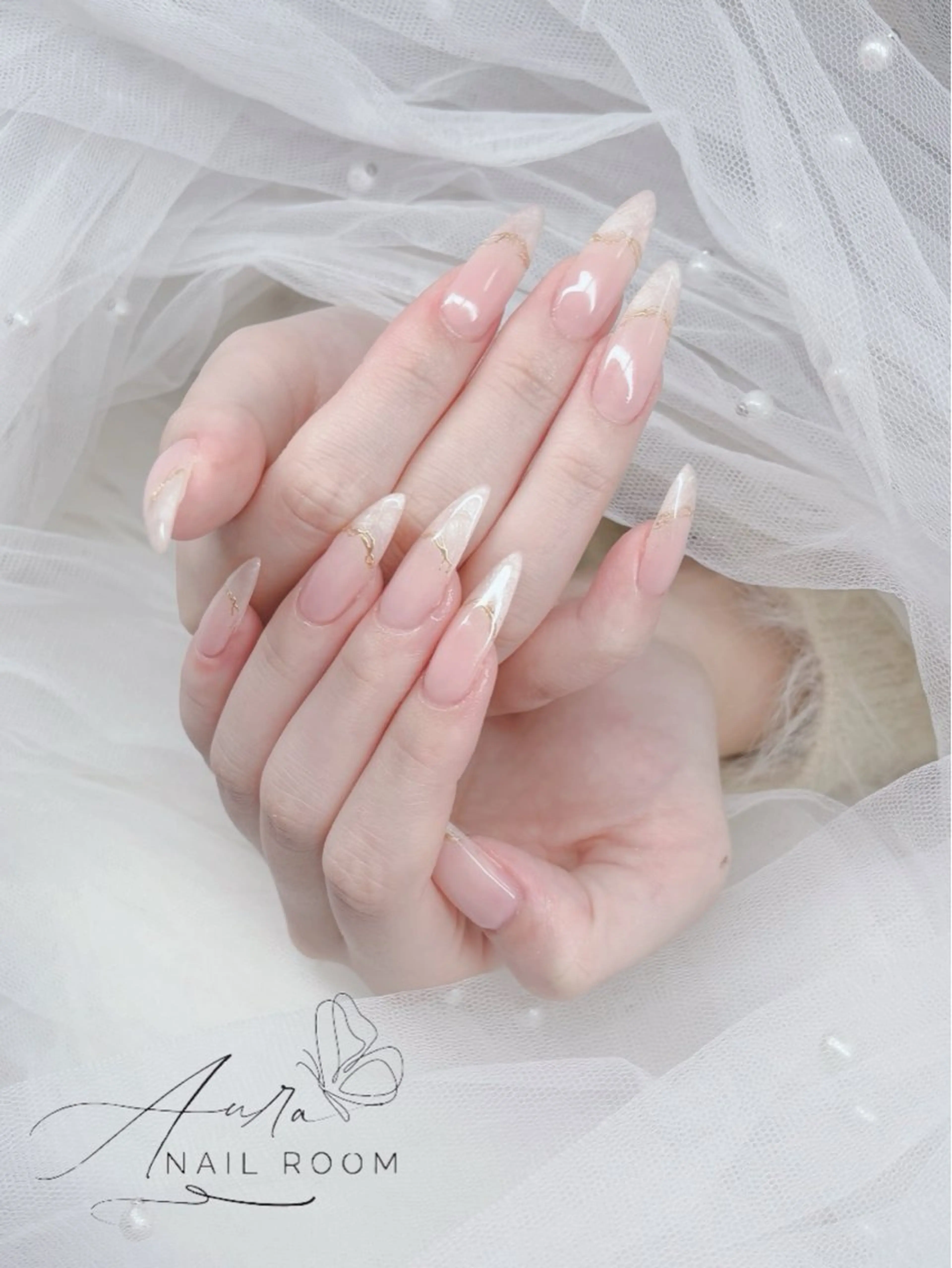 ネイル フレンチネイル Aura Nail Roomのネイルデザイン