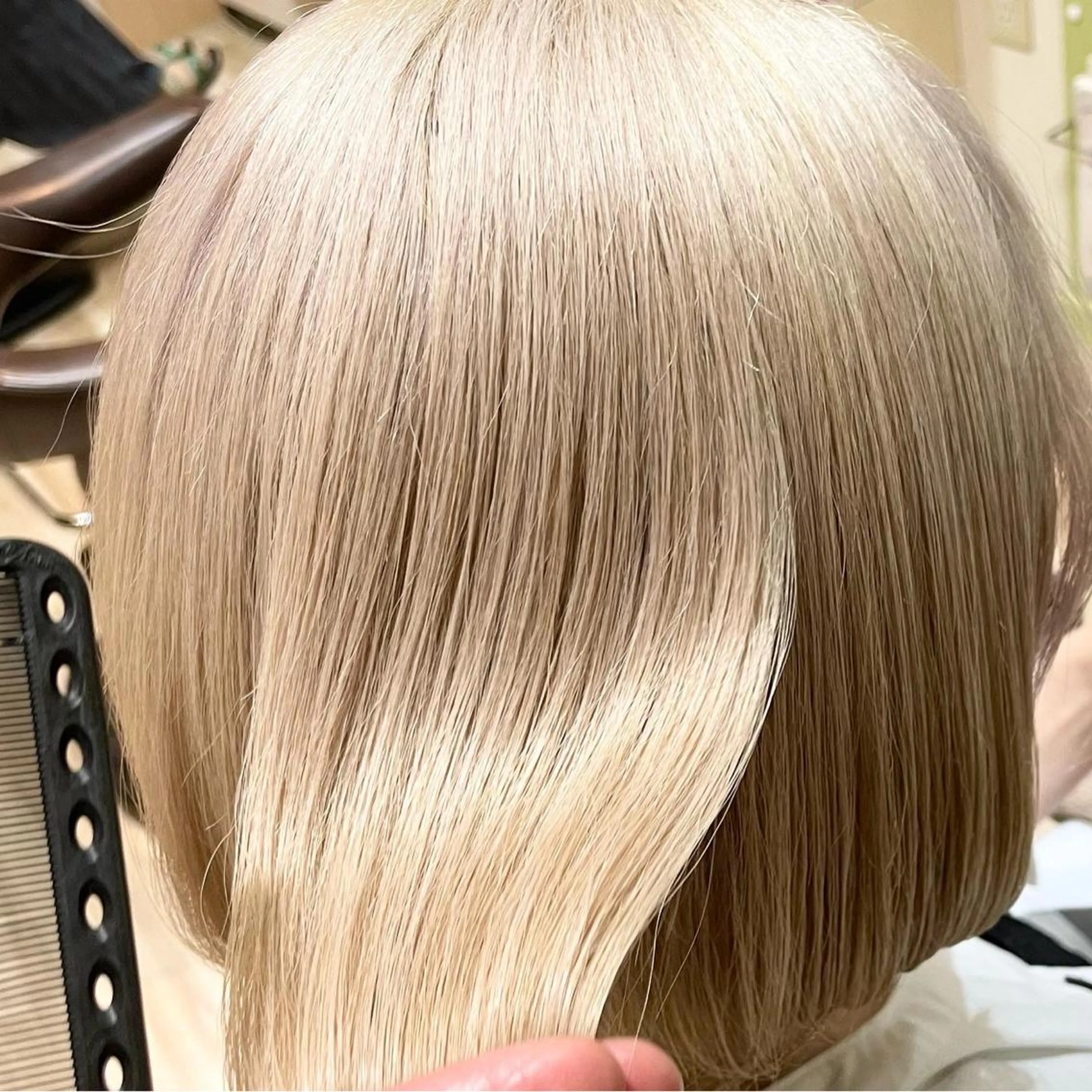 ショート カラー 🌈派手髪ハイトーン 🌈鈴木亮太🌈のヘアスタイル