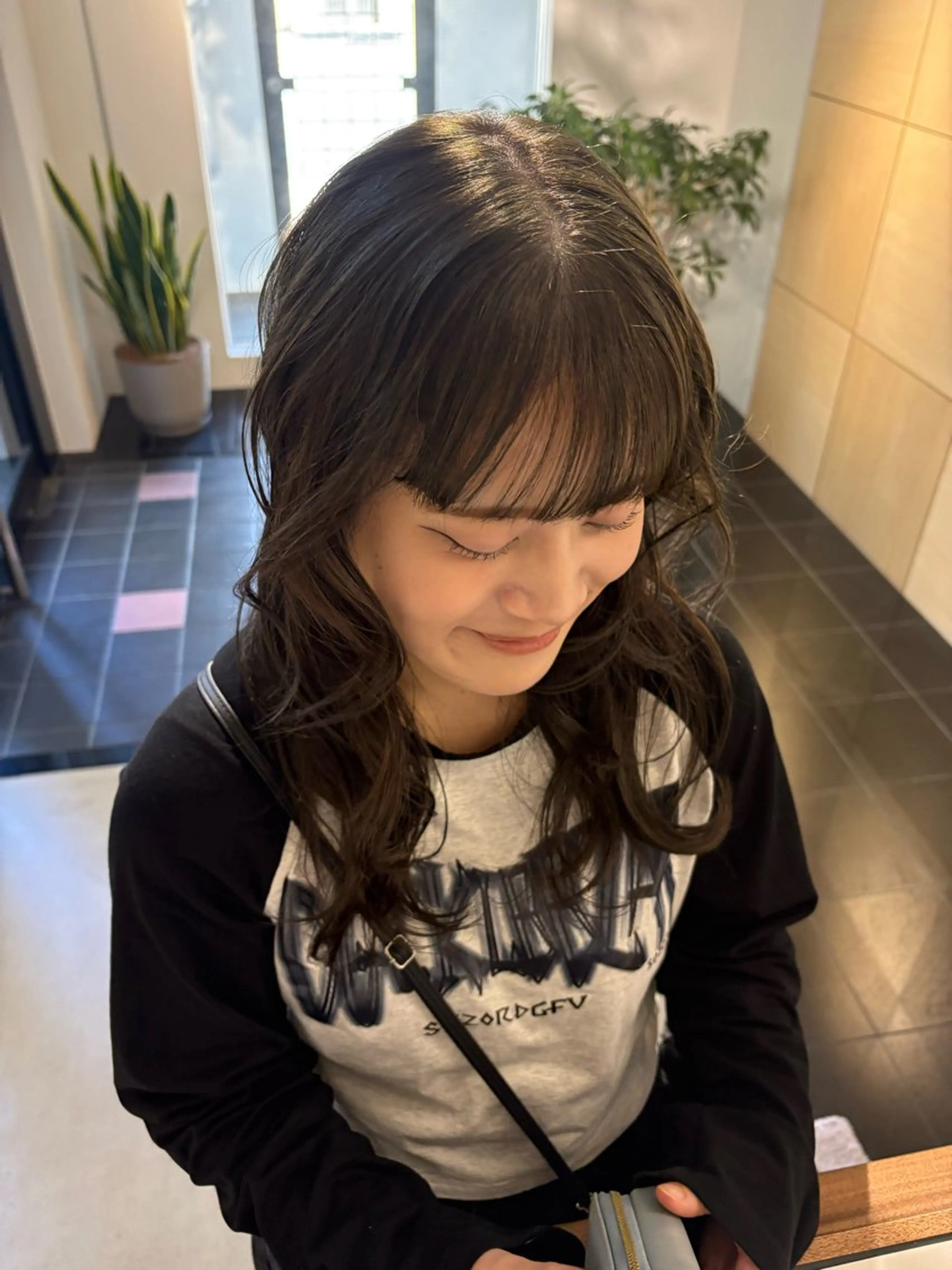 ロング カット ヘアカラー Yui⭐️ 透け感カラーのヘアスタイル