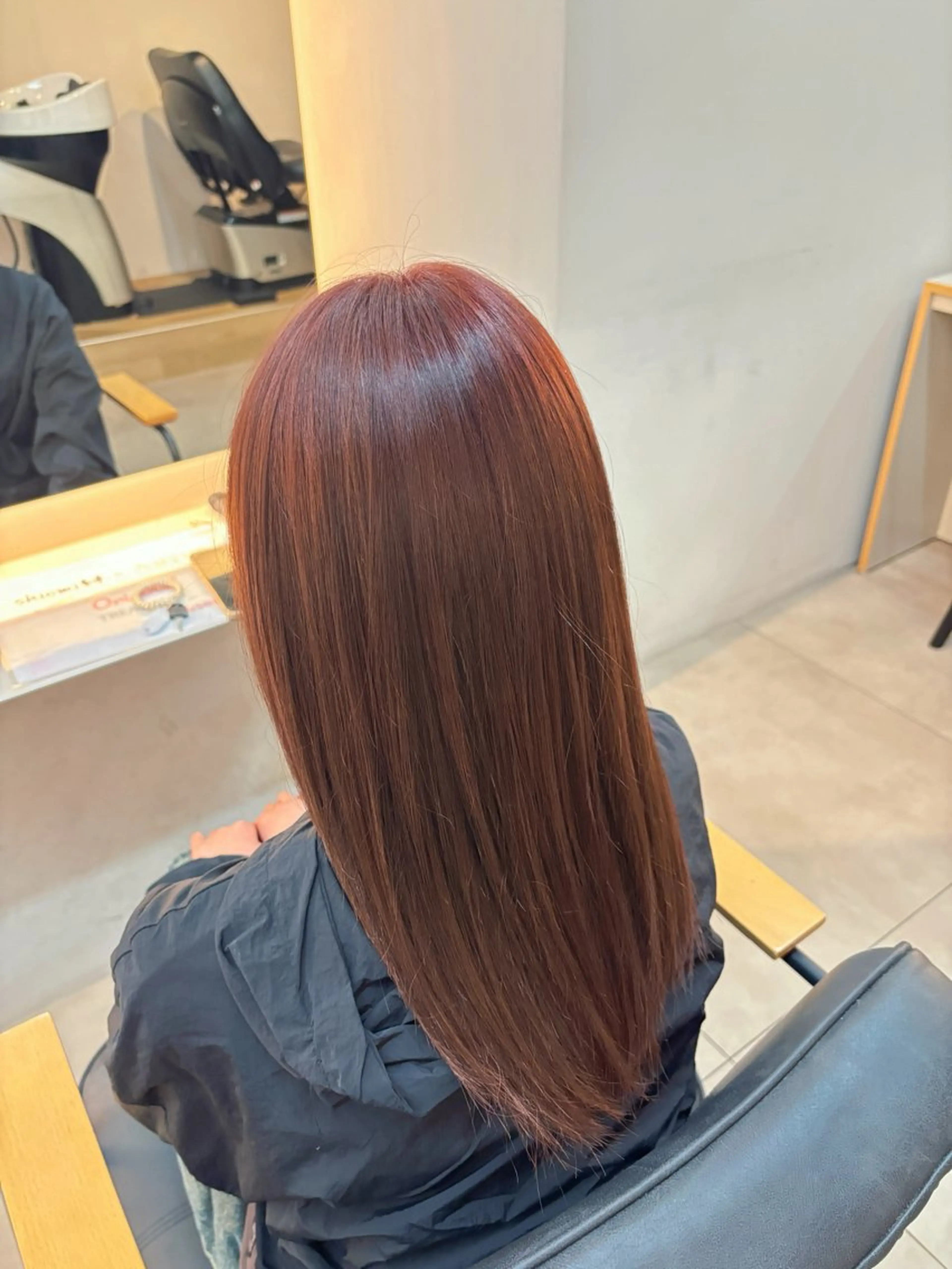カラー 石井 ひまりのヘアスタイル