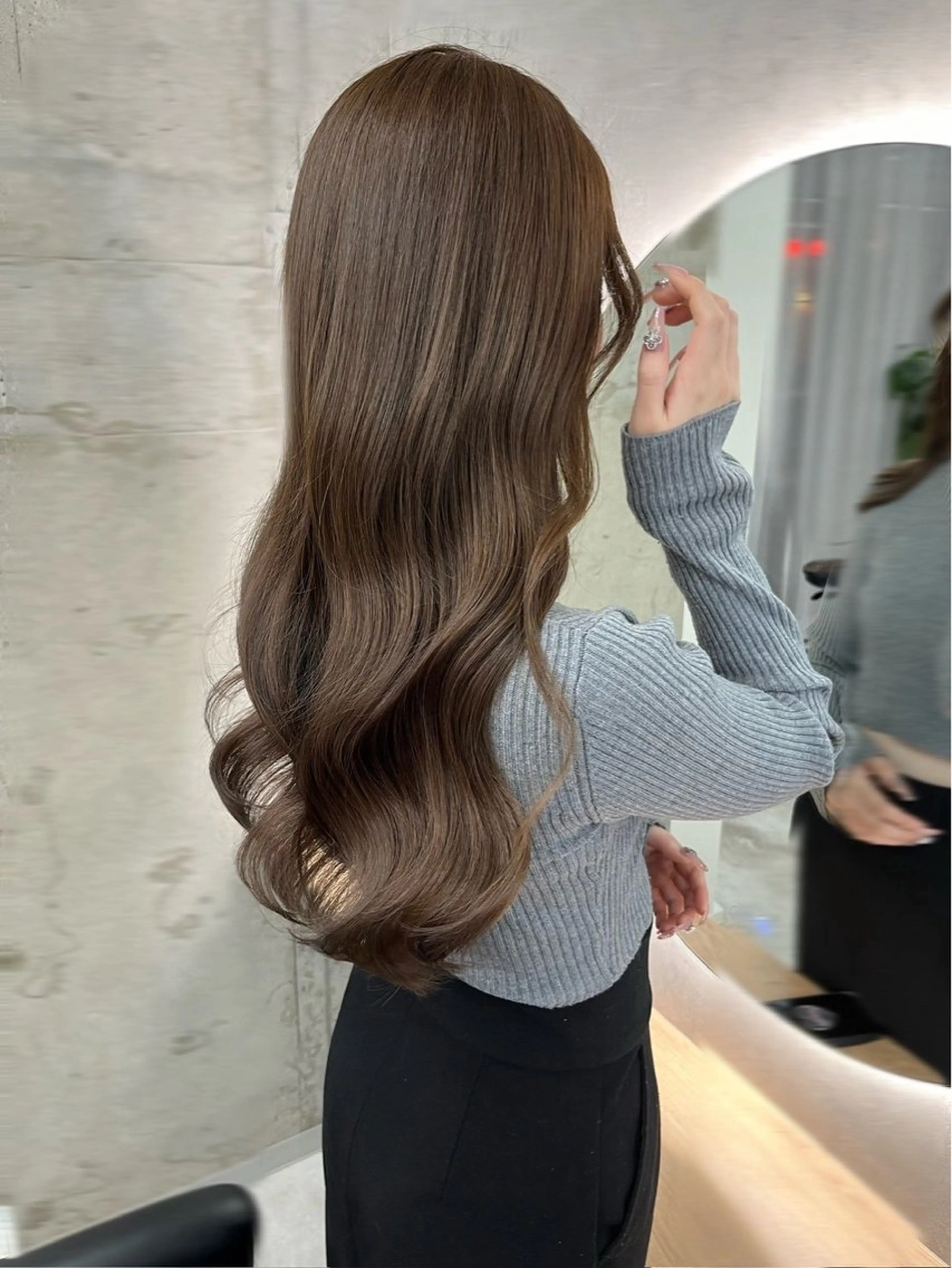 ロング カラー 東頭 さくらのヘアスタイル