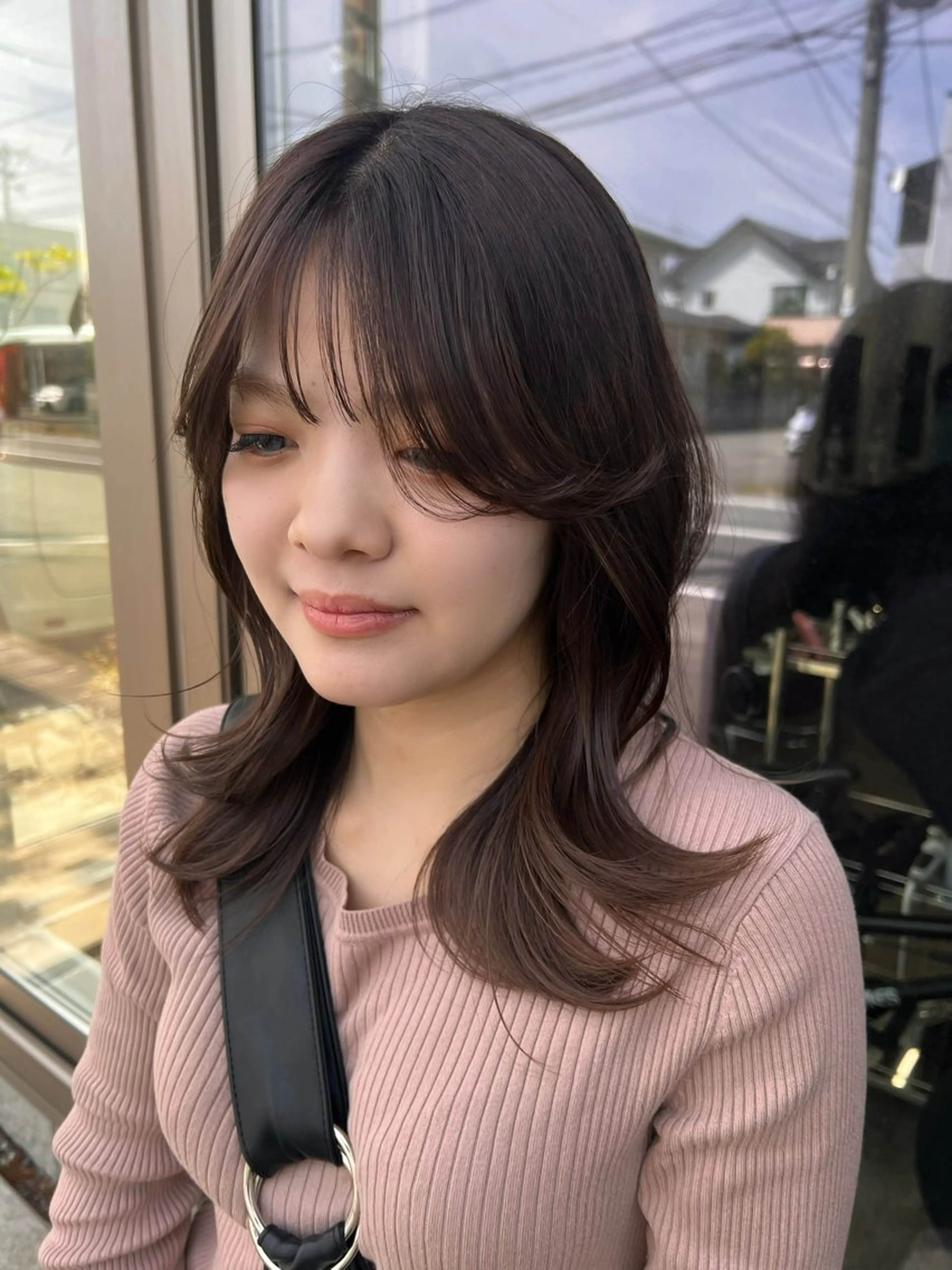 ミディアム カラー ブラウンカラー ショコラブラウン 透明感カラー レイヤーカット カット ヘアカラー トリートメント 小番 茜海のヘアスタイル