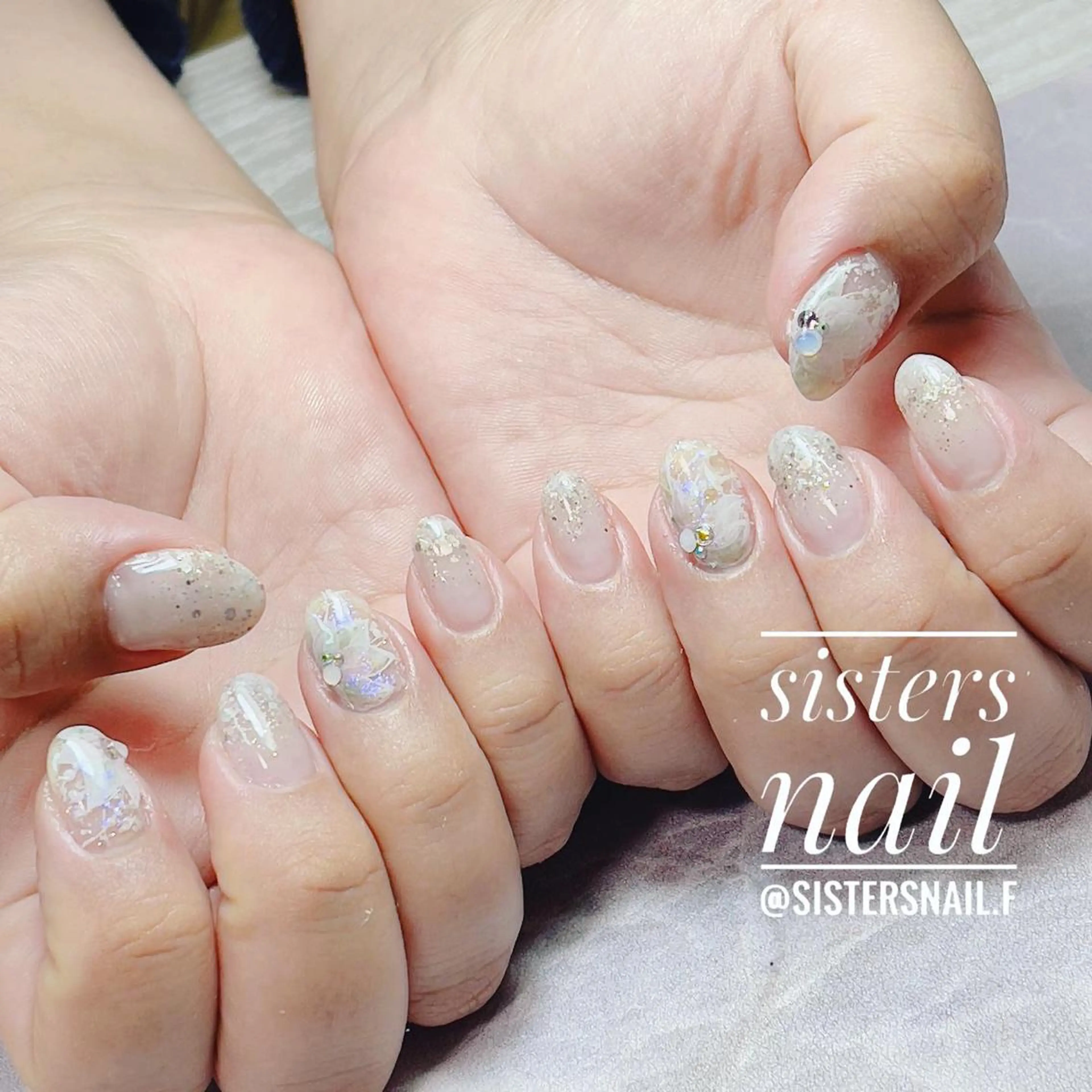 ネイル アートネイル フラワーネイル グラデーション ホログラムネイル キラキラネイル sisters nail.fのネイルデザイン
