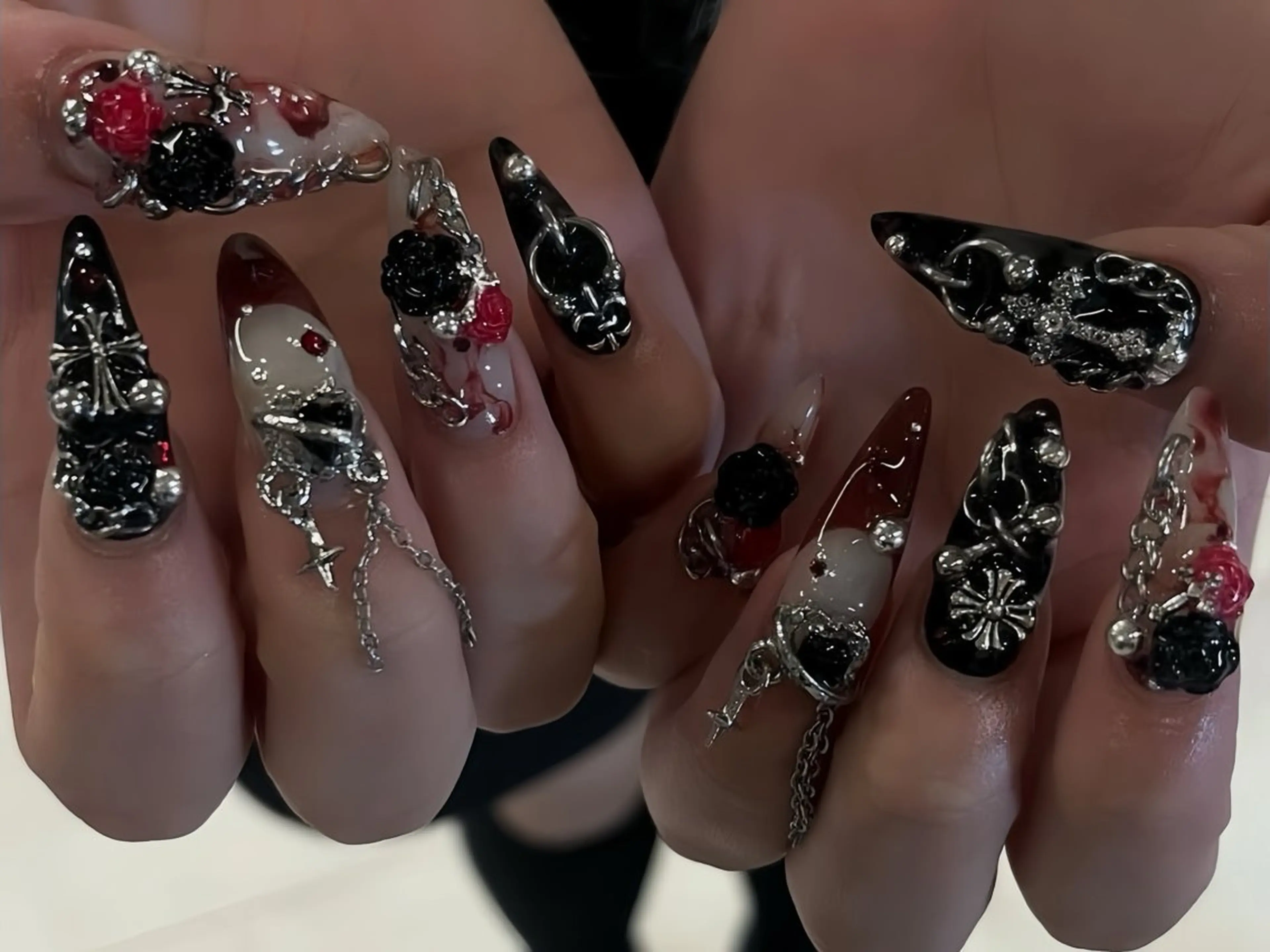 ネイル アートネイル チークネイル ジェルネイル ロングネイル マグネットネイル ハンドネイル Rin Nail 新大久保店のネイルデザイン