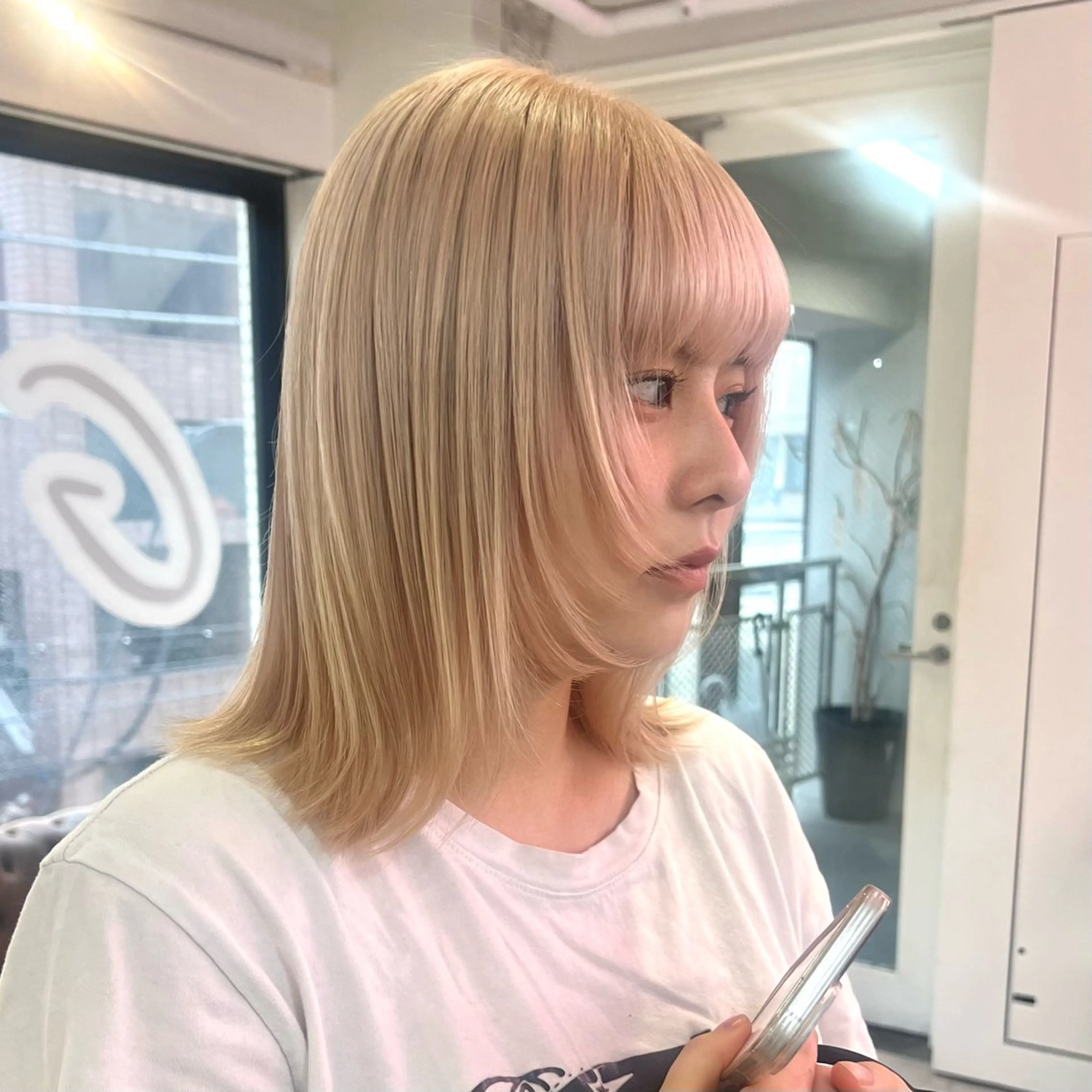 ショート カラー パーマ ヘアアレンジ メンズ カット ヘアカラー 🧨ブリーチー×ボブ レイヤー💎じゅえるのヘアスタイル