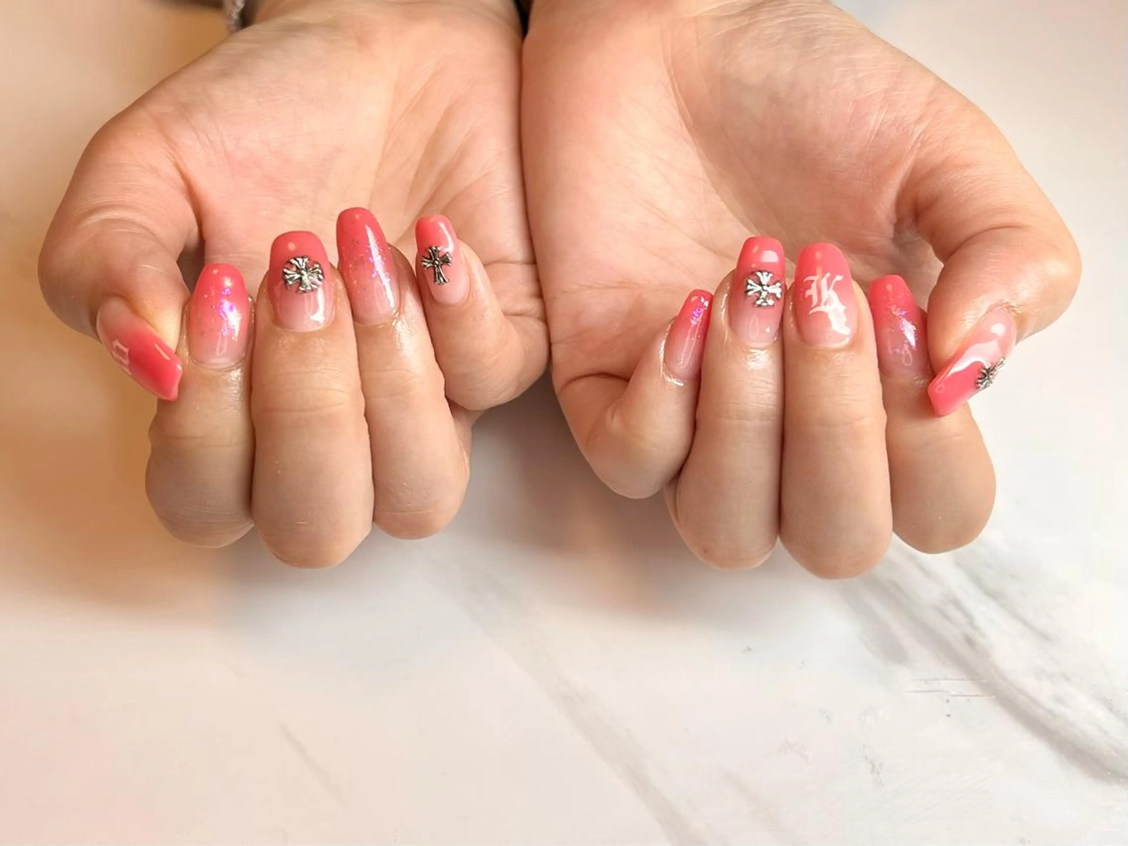 ロング ネイリスト シンのネイルデザイン